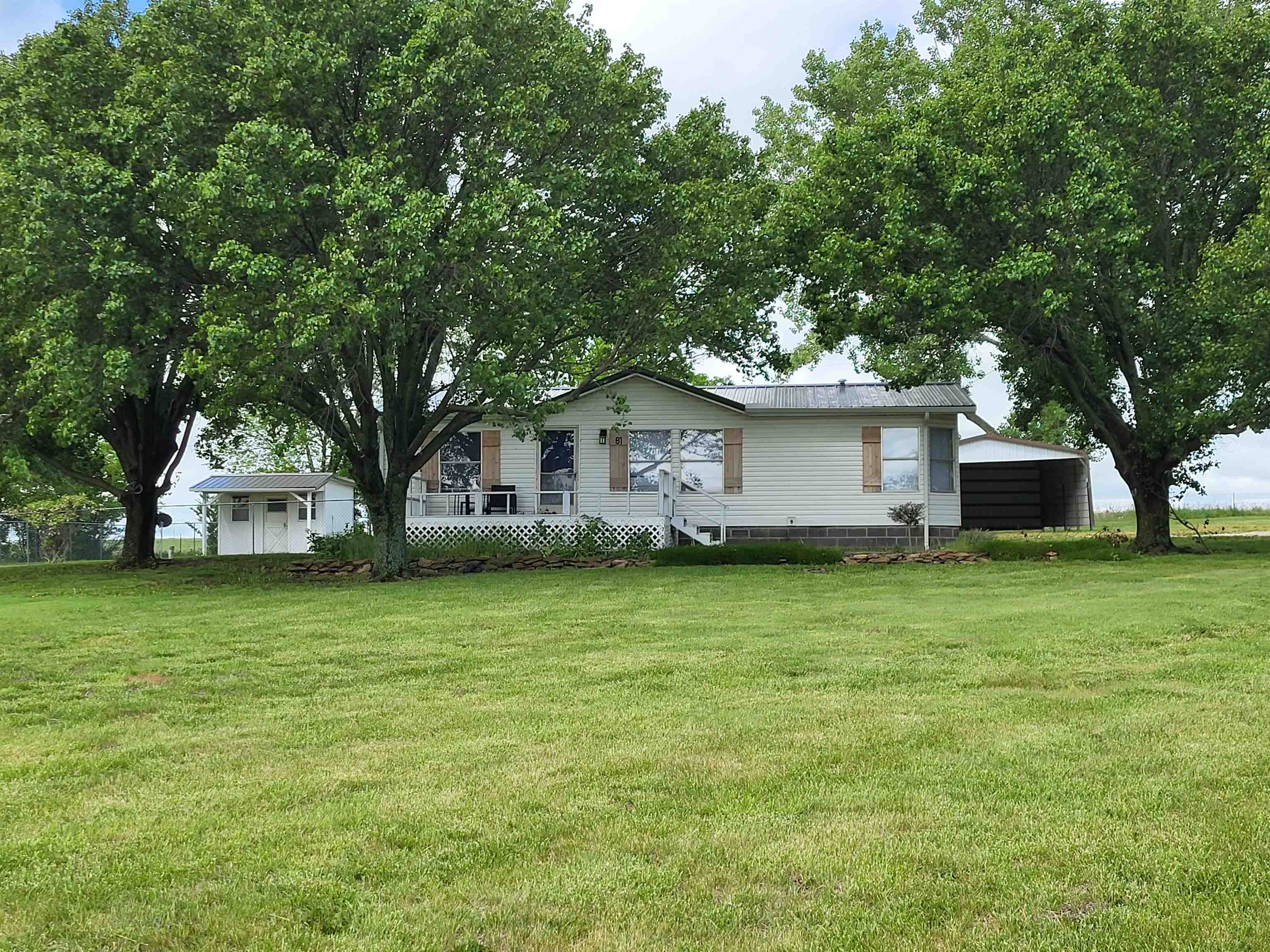 81 Eureka Lake Rd, Eureka, Kansas image 1