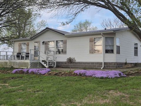 Mobile Home For Sale - 81 Eureka Lake Rd<br/> Greenwood County, Eureka, KS 67045