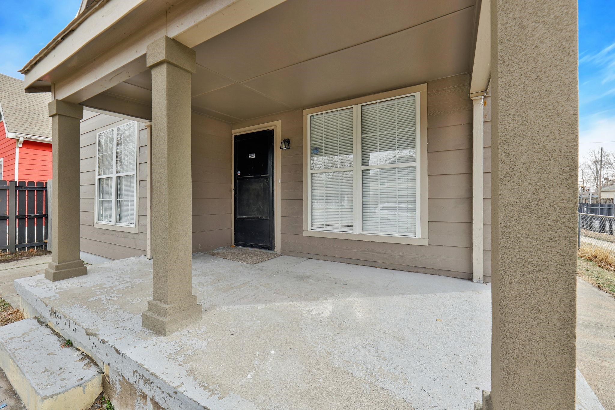 1252 S Main St, Wichita, Kansas image 2