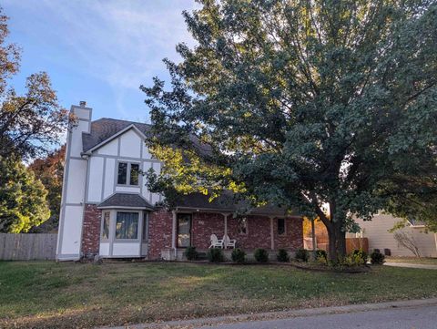 Homes For Sale - 1525 E Pheasant Run St<br/> Derby, KS 67037