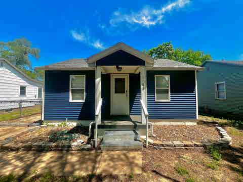 Homes For Sale - 1106 N 11th St<br/> Saline County, Salina, KS 67401