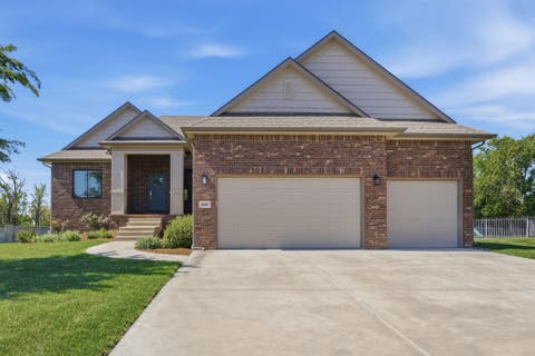 Homes For Sale - 1005 E Rosemont Ct<br/> Butler County, Andover, KS 67002