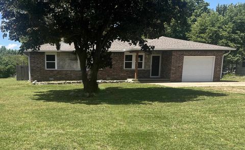 Townhouse For Sale - 629 N Maple St<br/> Douglass, KS 67039
