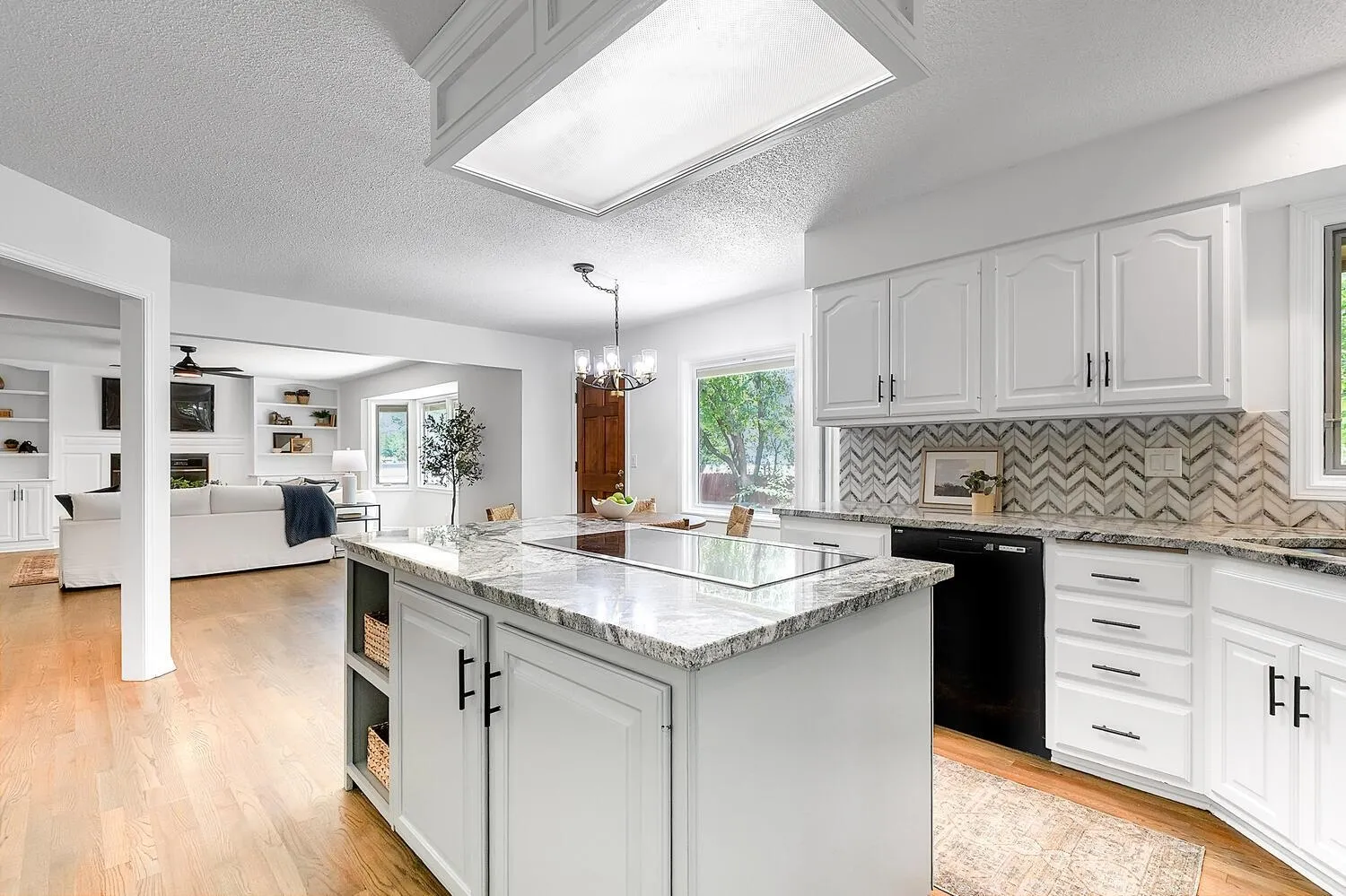 Wichita, Kansas 67206, United States, 4 Bedrooms Bedrooms, ,4 BathroomsBathrooms,Residential,Active,168102