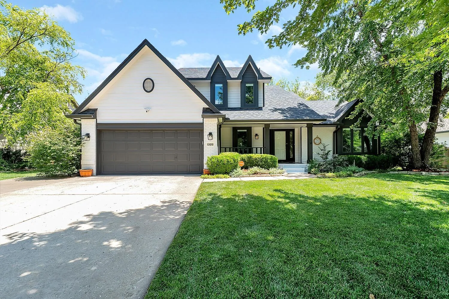 Wichita, Kansas 67206, United States, 4 Bedrooms Bedrooms, ,4 BathroomsBathrooms,Residential,Active,168102 Wichita, Kansas 67206, United States, 4 Bedrooms Bedrooms, ,4 BathroomsBathrooms,Residential,Active,168102