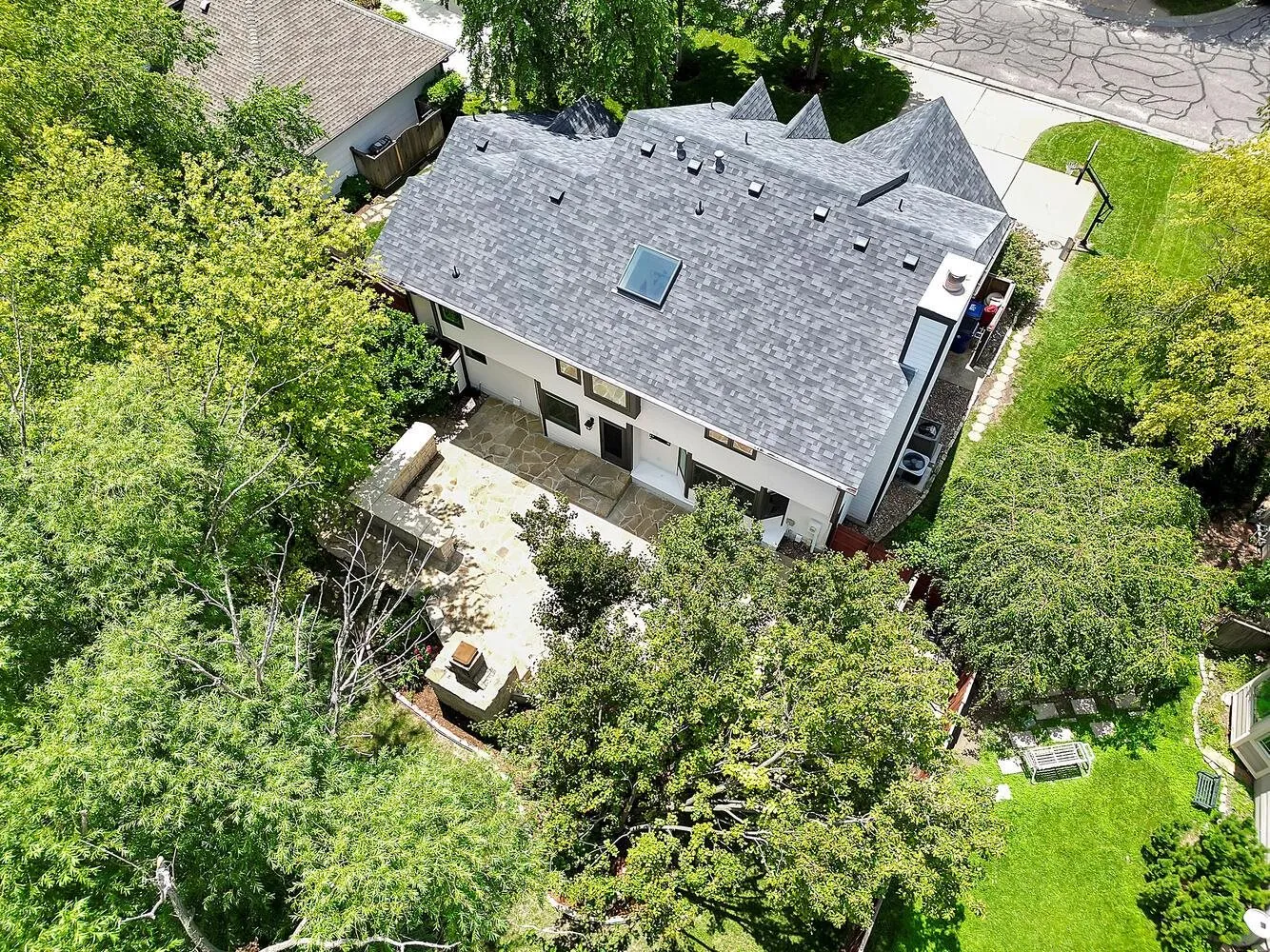 Wichita, Kansas 67206, United States, 4 Bedrooms Bedrooms, ,4 BathroomsBathrooms,Residential,Active,168102