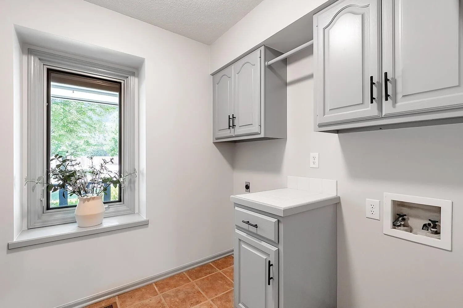 Wichita, Kansas 67206, United States, 4 Bedrooms Bedrooms, ,4 BathroomsBathrooms,Residential,Active,168102