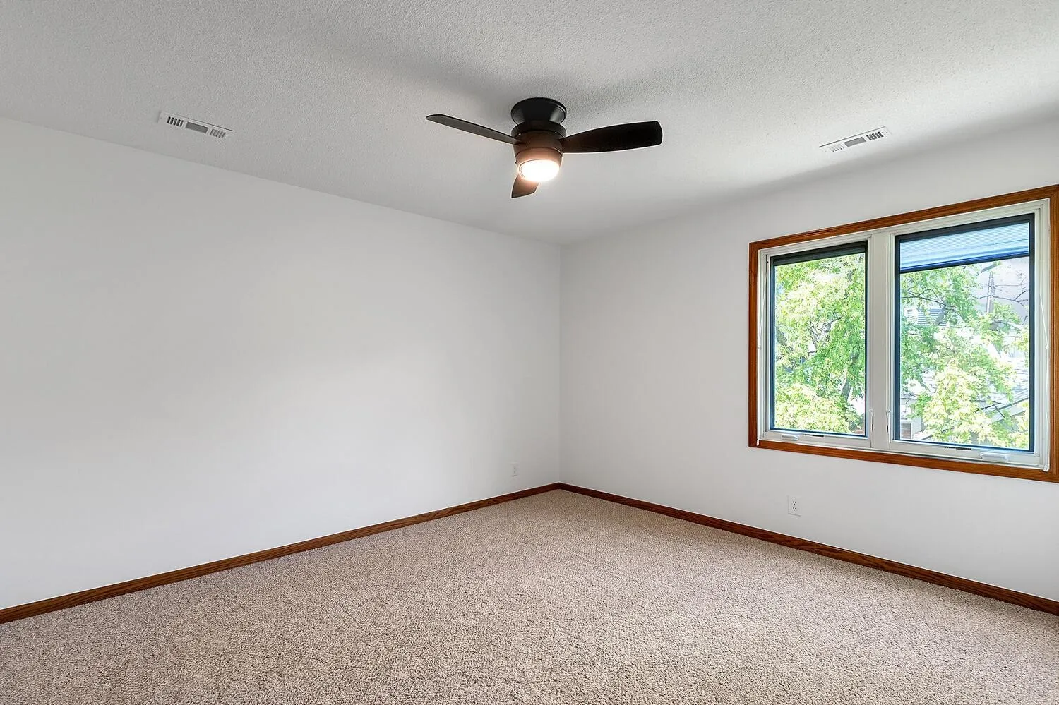 Wichita, Kansas 67206, United States, 4 Bedrooms Bedrooms, ,4 BathroomsBathrooms,Residential,Active,168102