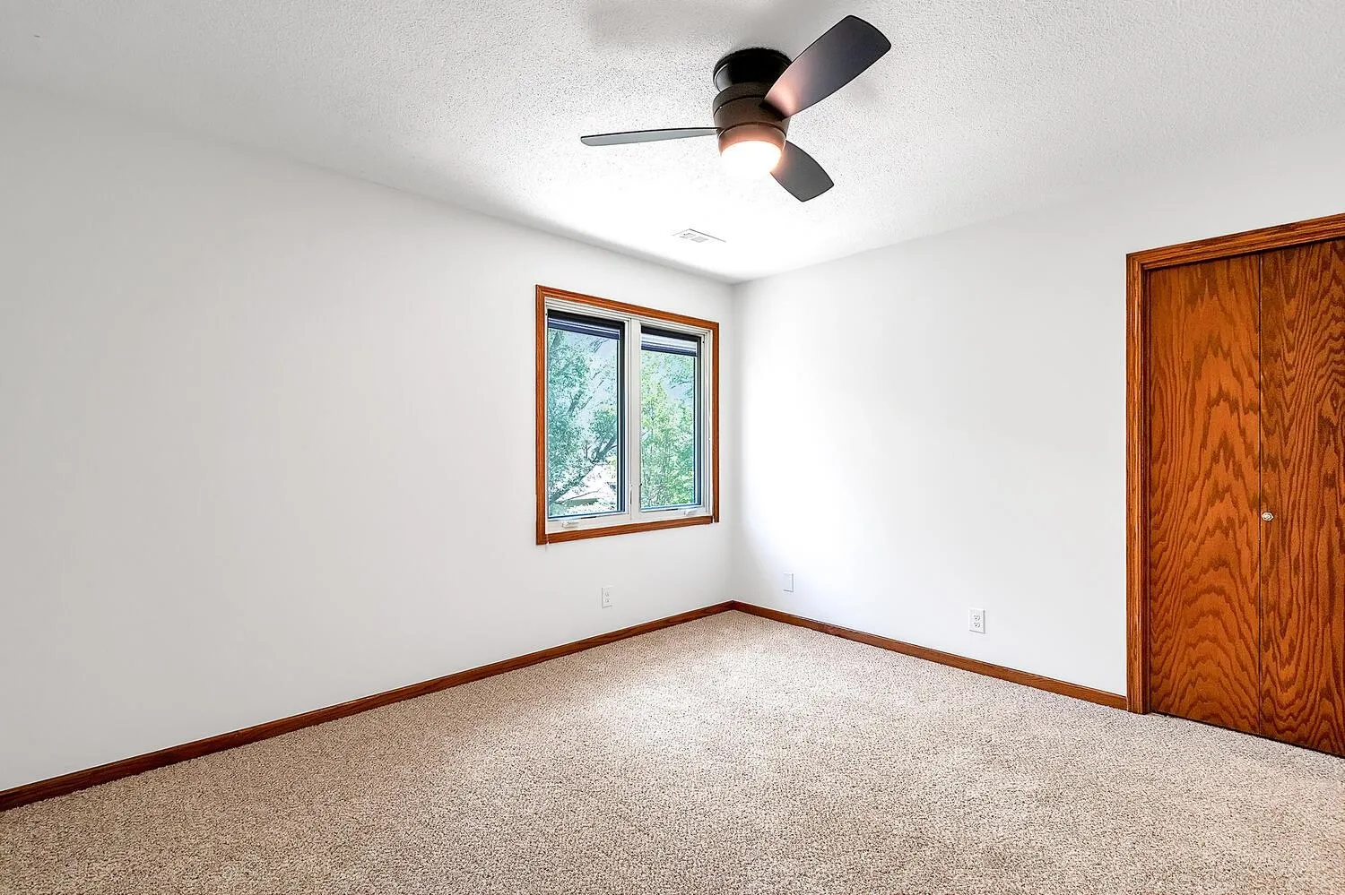 Wichita, Kansas 67206, United States, 4 Bedrooms Bedrooms, ,4 BathroomsBathrooms,Residential,Active,168102