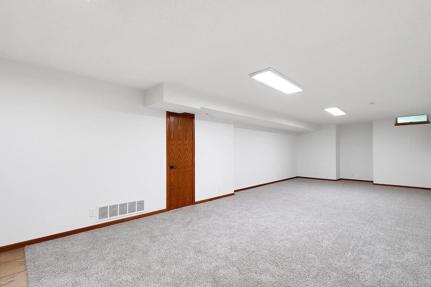 Wichita, Kansas 67206, United States, 4 Bedrooms Bedrooms, ,4 BathroomsBathrooms,Residential,Active,168102