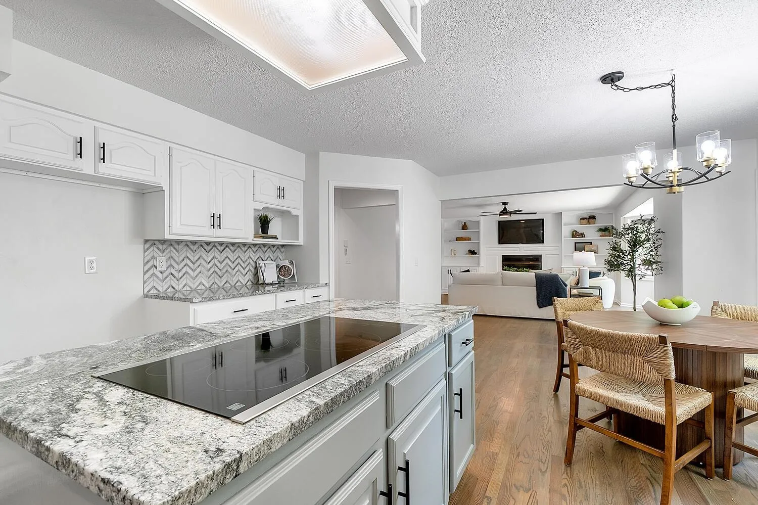 Wichita, Kansas 67206, United States, 4 Bedrooms Bedrooms, ,4 BathroomsBathrooms,Residential,Active,168102