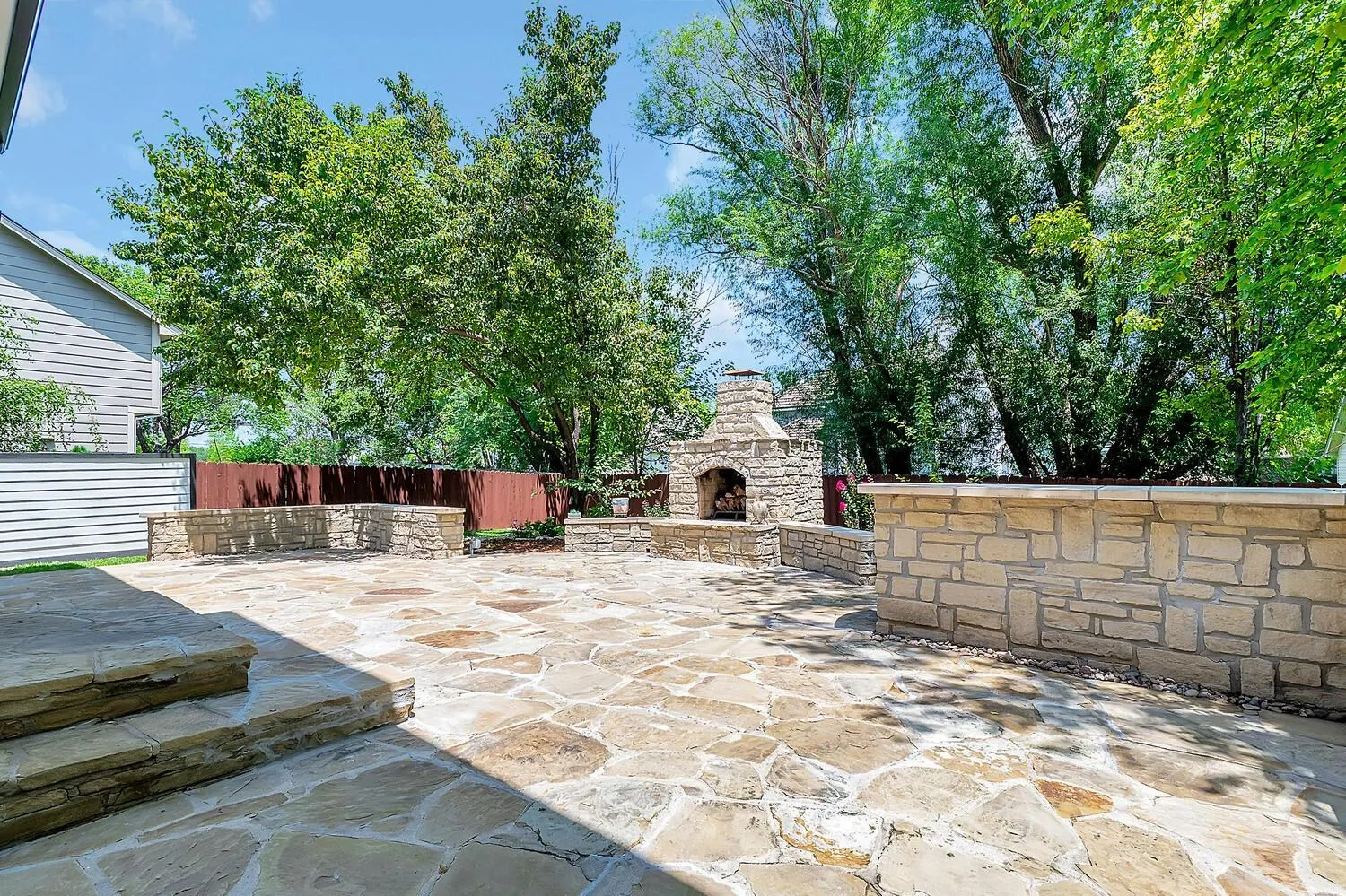 Wichita, Kansas 67206, United States, 4 Bedrooms Bedrooms, ,4 BathroomsBathrooms,Residential,Active,168102