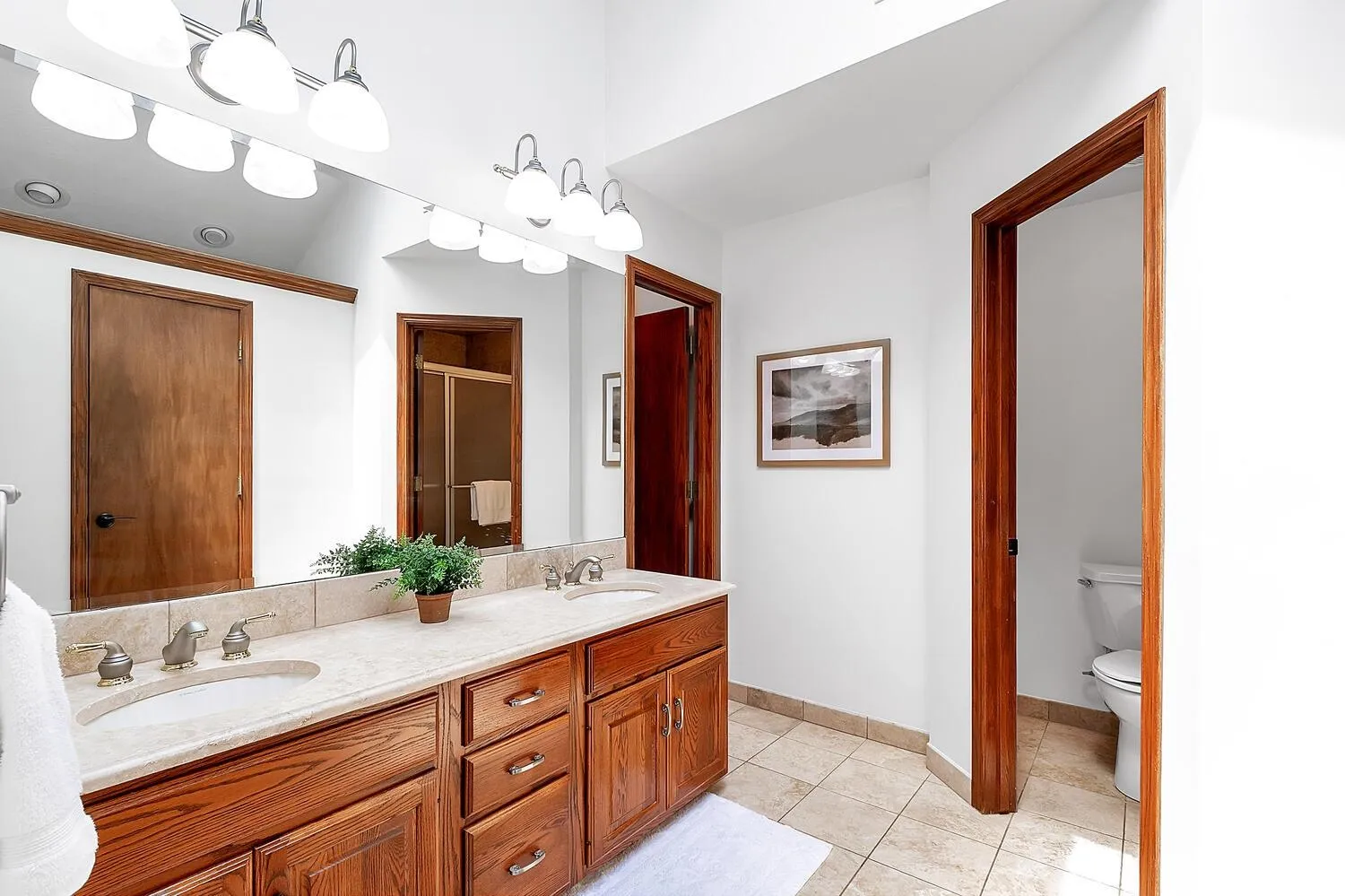 Wichita, Kansas 67206, United States, 4 Bedrooms Bedrooms, ,4 BathroomsBathrooms,Residential,Active,168102