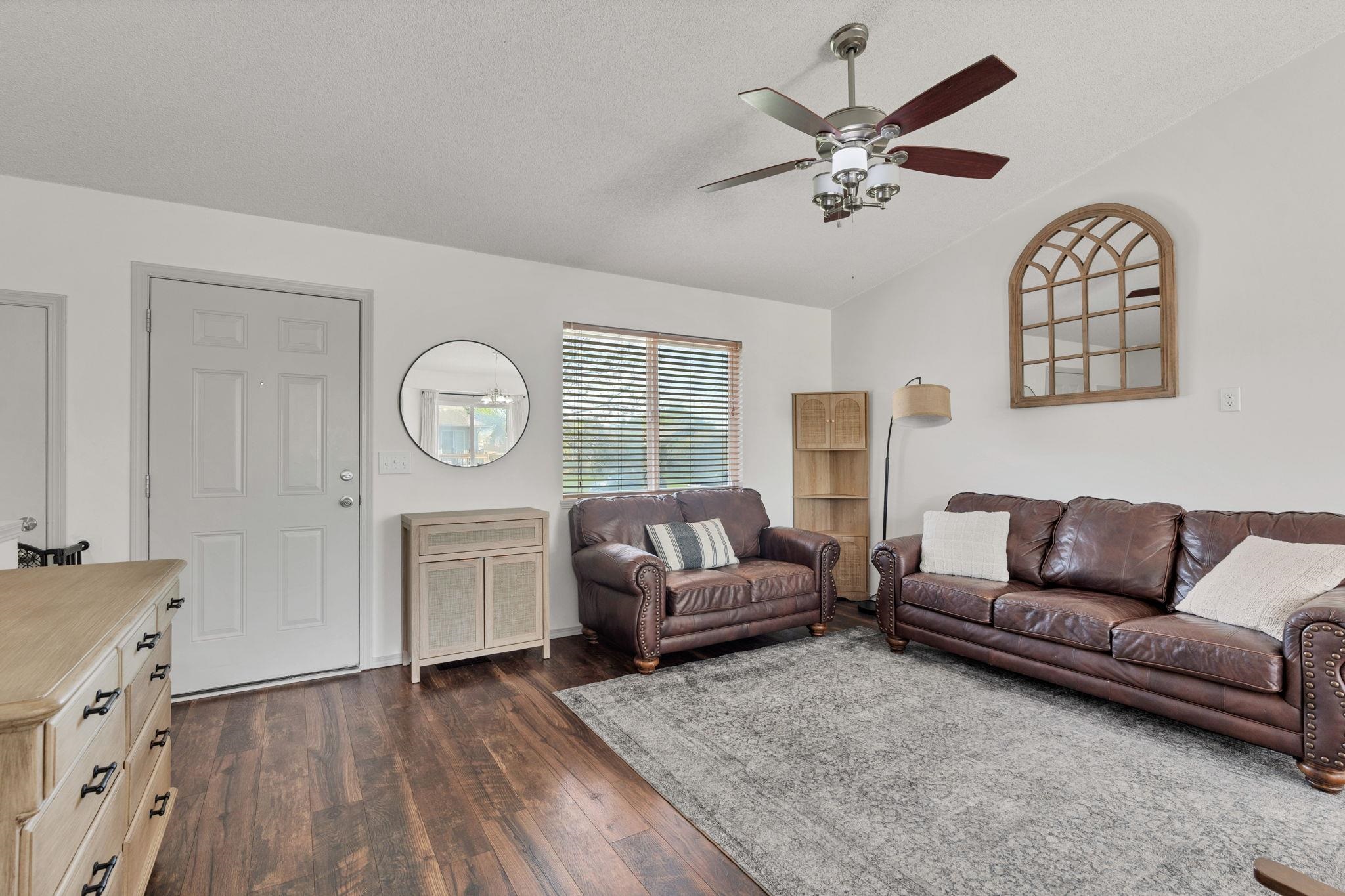 2212 E Spring Hill Dr, Goddard, Kansas image 5