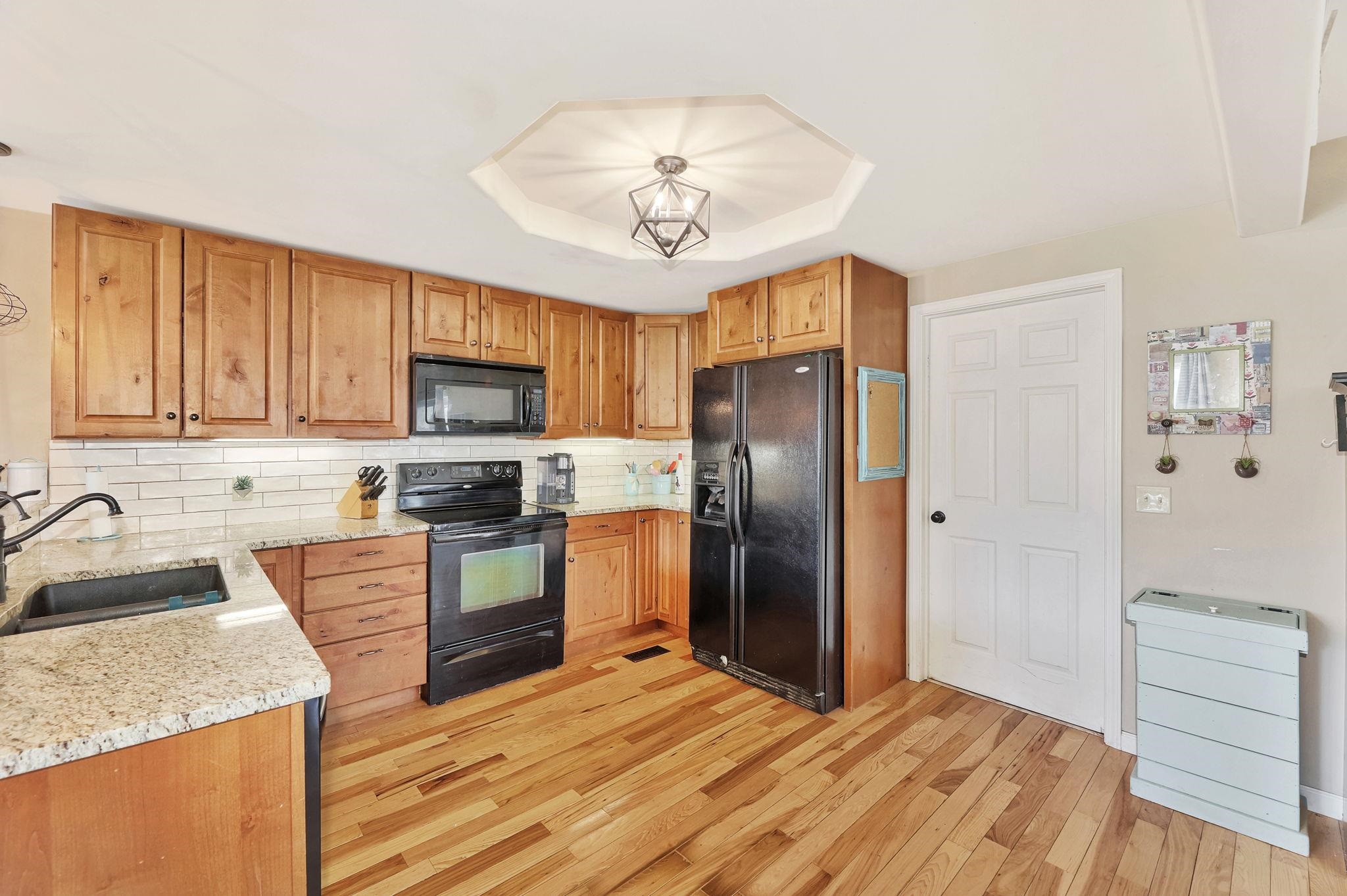 Derby, Kansas 67037, United States, 4 Bedrooms Bedrooms, ,3 BathroomsBathrooms,Residential,Pending,60129