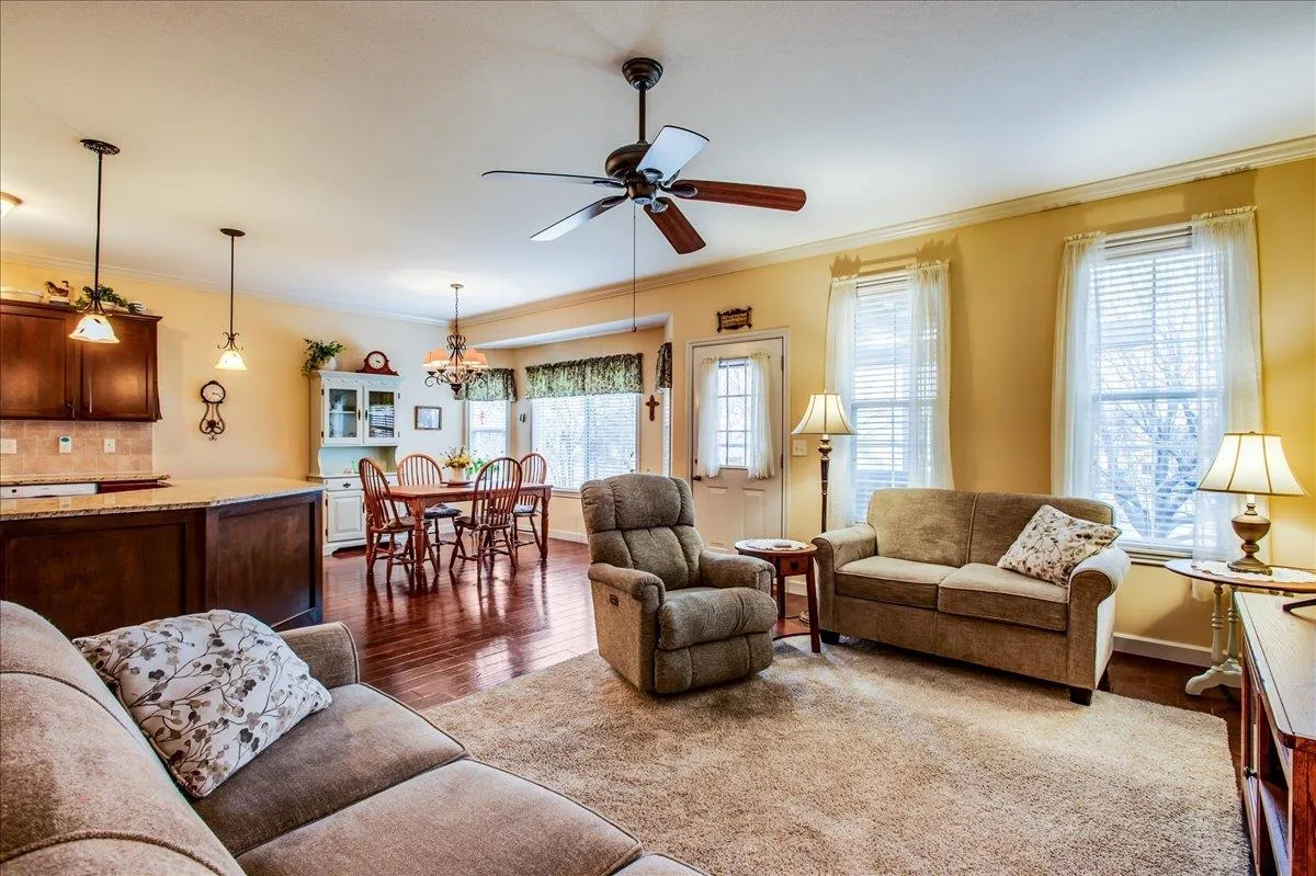 Wichita, Kansas 67207, United States, 3 Bedrooms Bedrooms, ,3 BathroomsBathrooms,Residential,Active,5801