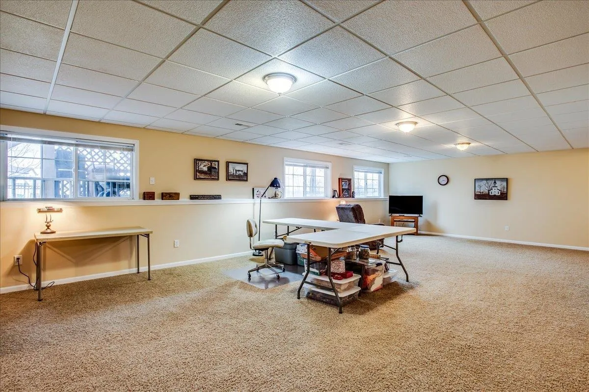 Wichita, Kansas 67207, United States, 3 Bedrooms Bedrooms, ,3 BathroomsBathrooms,Residential,Active,5801