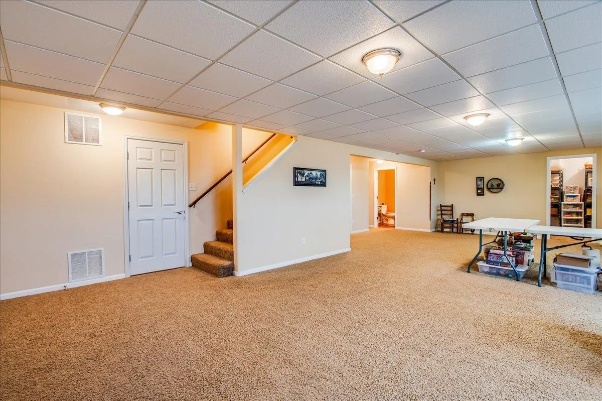 Wichita, Kansas 67207, United States, 3 Bedrooms Bedrooms, ,3 BathroomsBathrooms,Residential,Active,5801