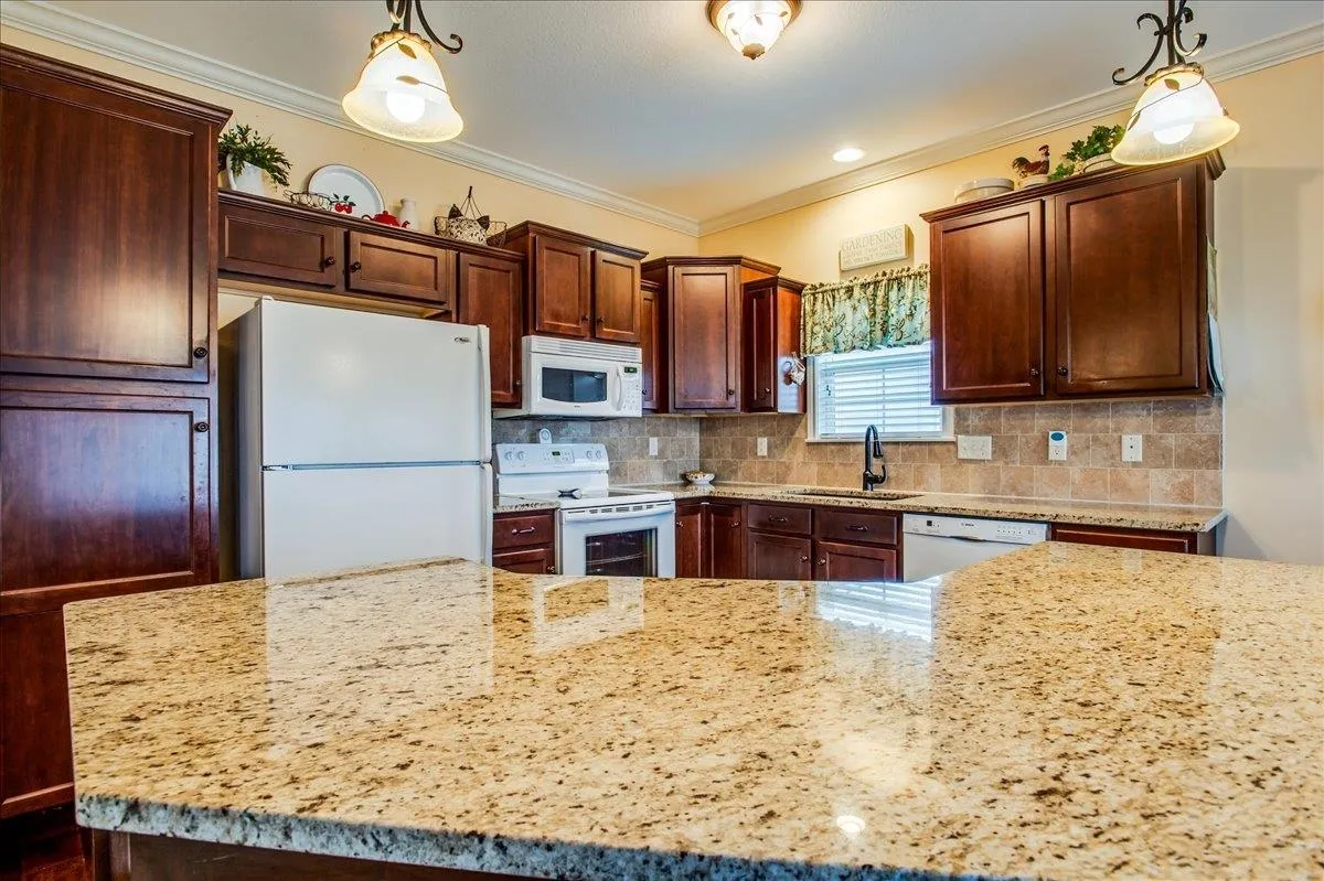 Wichita, Kansas 67207, United States, 3 Bedrooms Bedrooms, ,3 BathroomsBathrooms,Residential,Active,5801