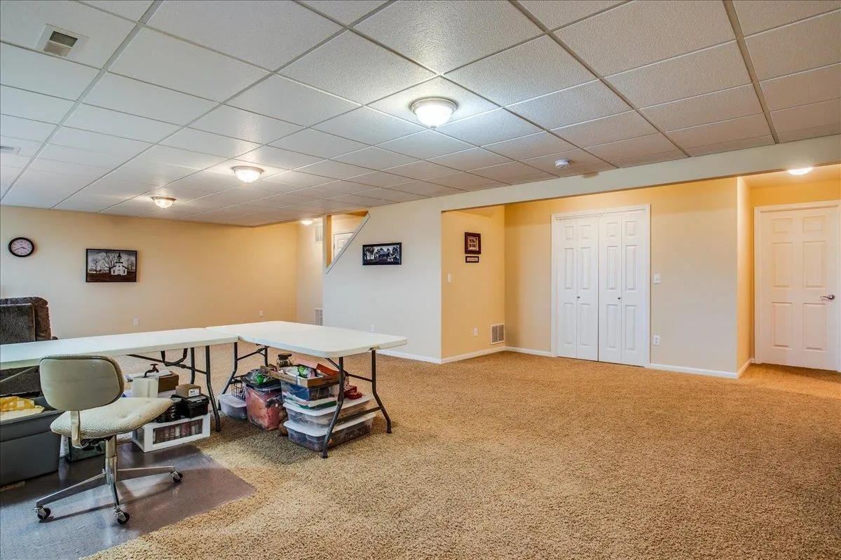 Wichita, Kansas 67207, United States, 3 Bedrooms Bedrooms, ,3 BathroomsBathrooms,Residential,Active,5801