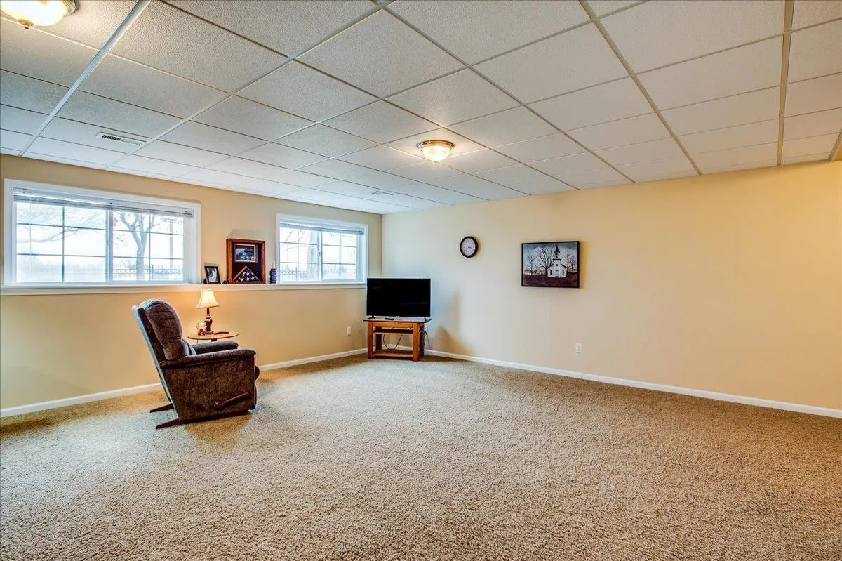 Wichita, Kansas 67207, United States, 3 Bedrooms Bedrooms, ,3 BathroomsBathrooms,Residential,Active,5801