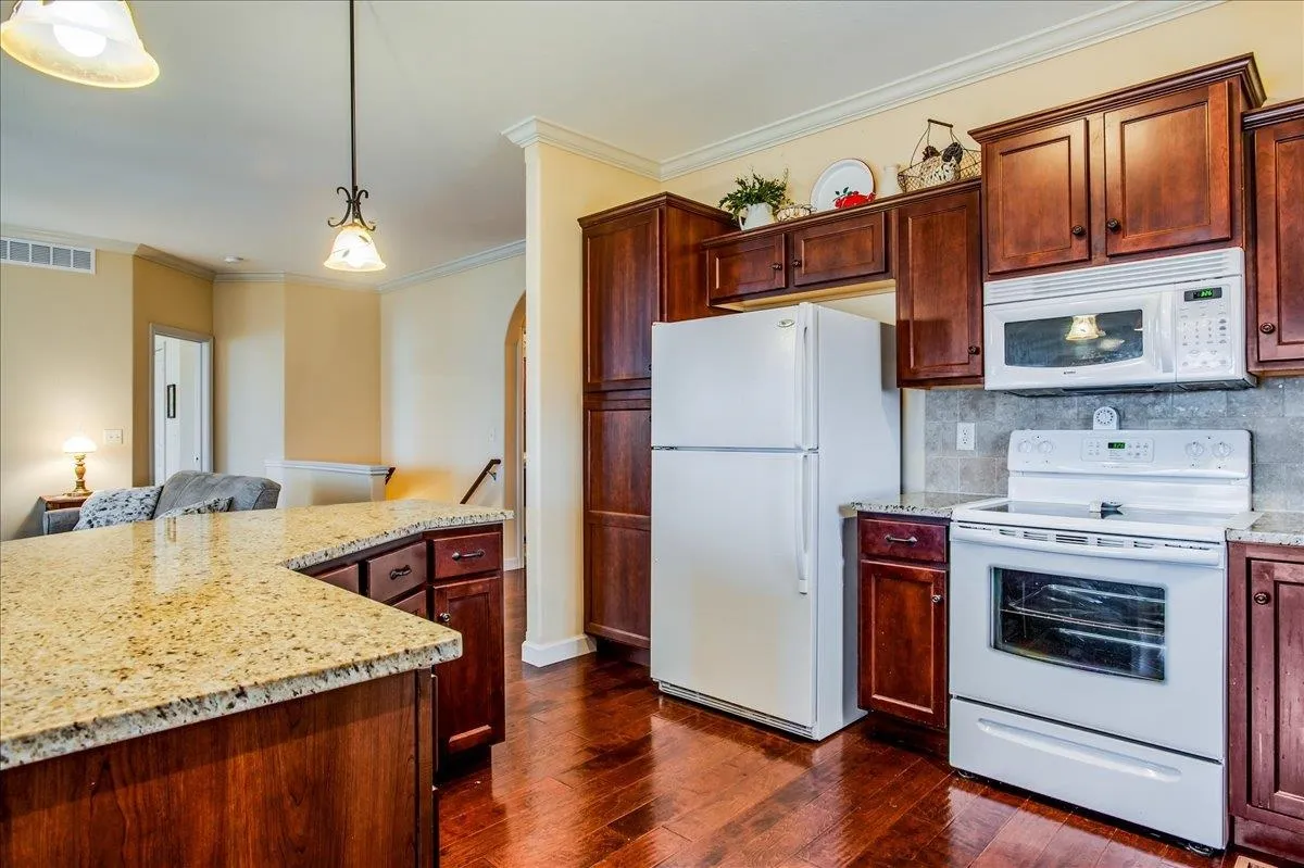 Wichita, Kansas 67207, United States, 3 Bedrooms Bedrooms, ,3 BathroomsBathrooms,Residential,Active,5801