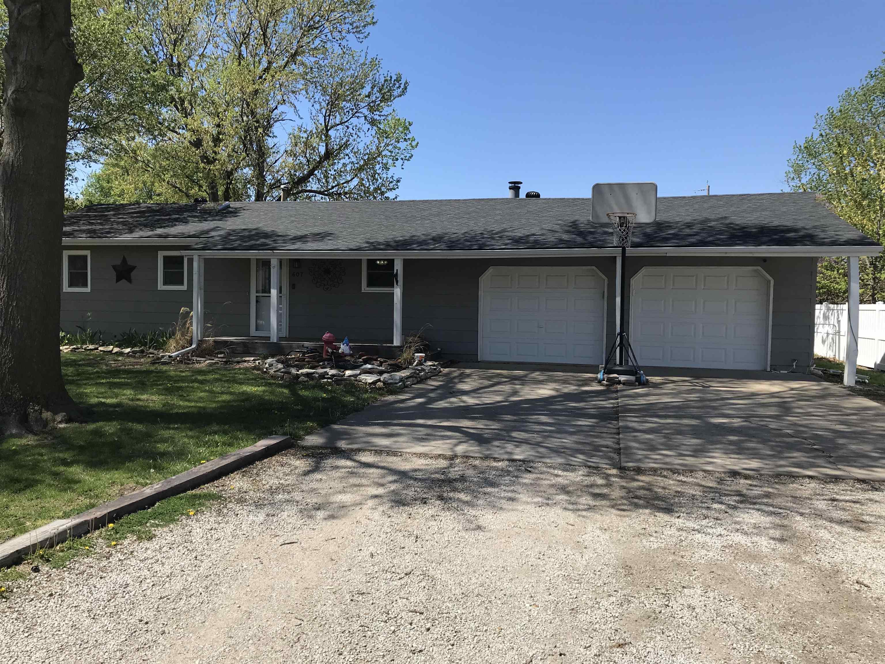 607 N Lincoln St, Bennington, Virginia image 2