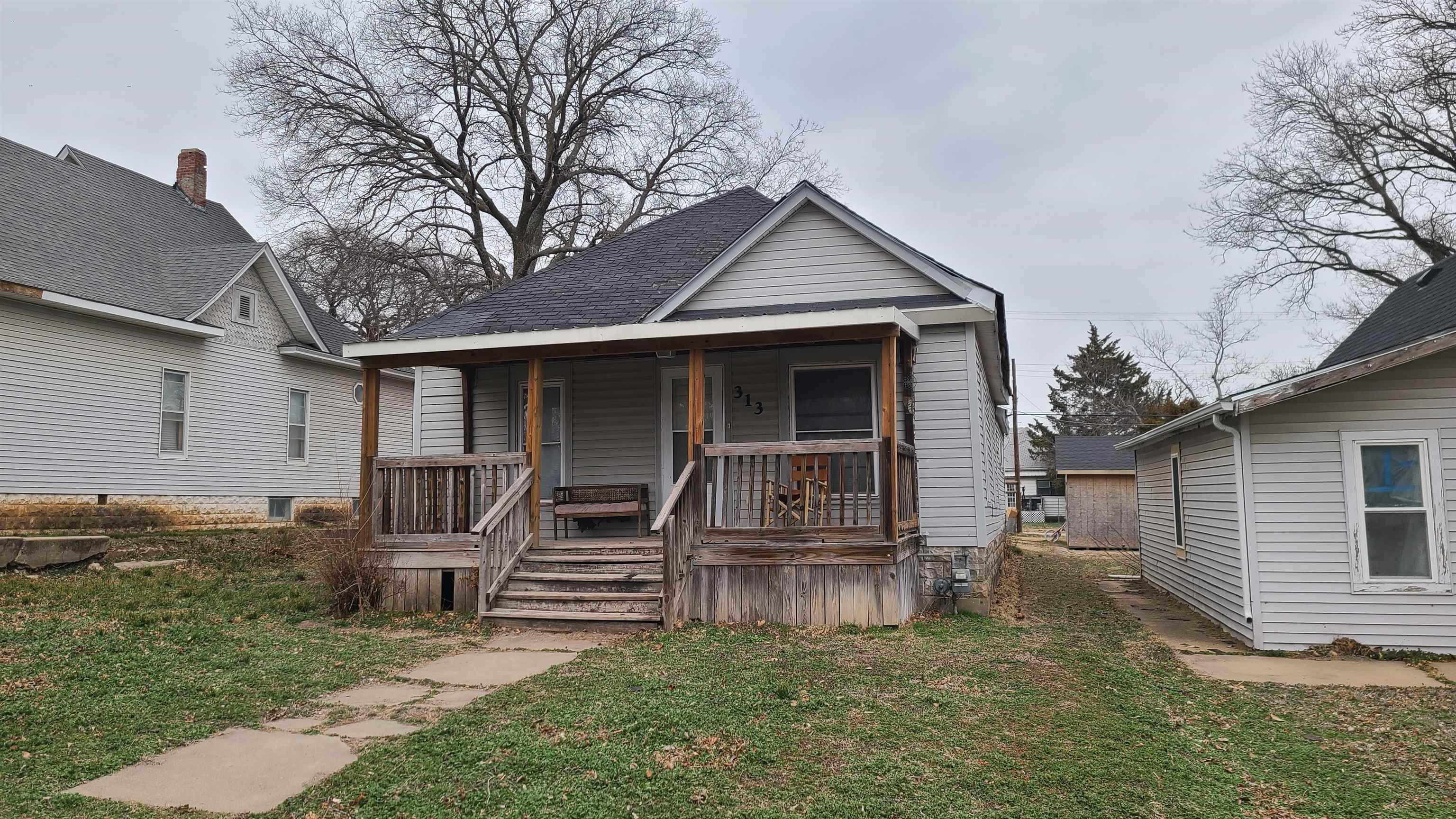 313 E Lincoln Ave, Wellington, Kansas image 3