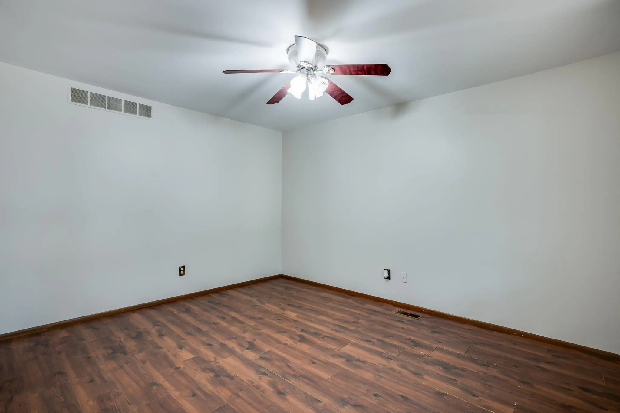 Derby, Kansas 67037, United States, 4 Bedrooms Bedrooms, ,2 BathroomsBathrooms,Residential,Active,219917