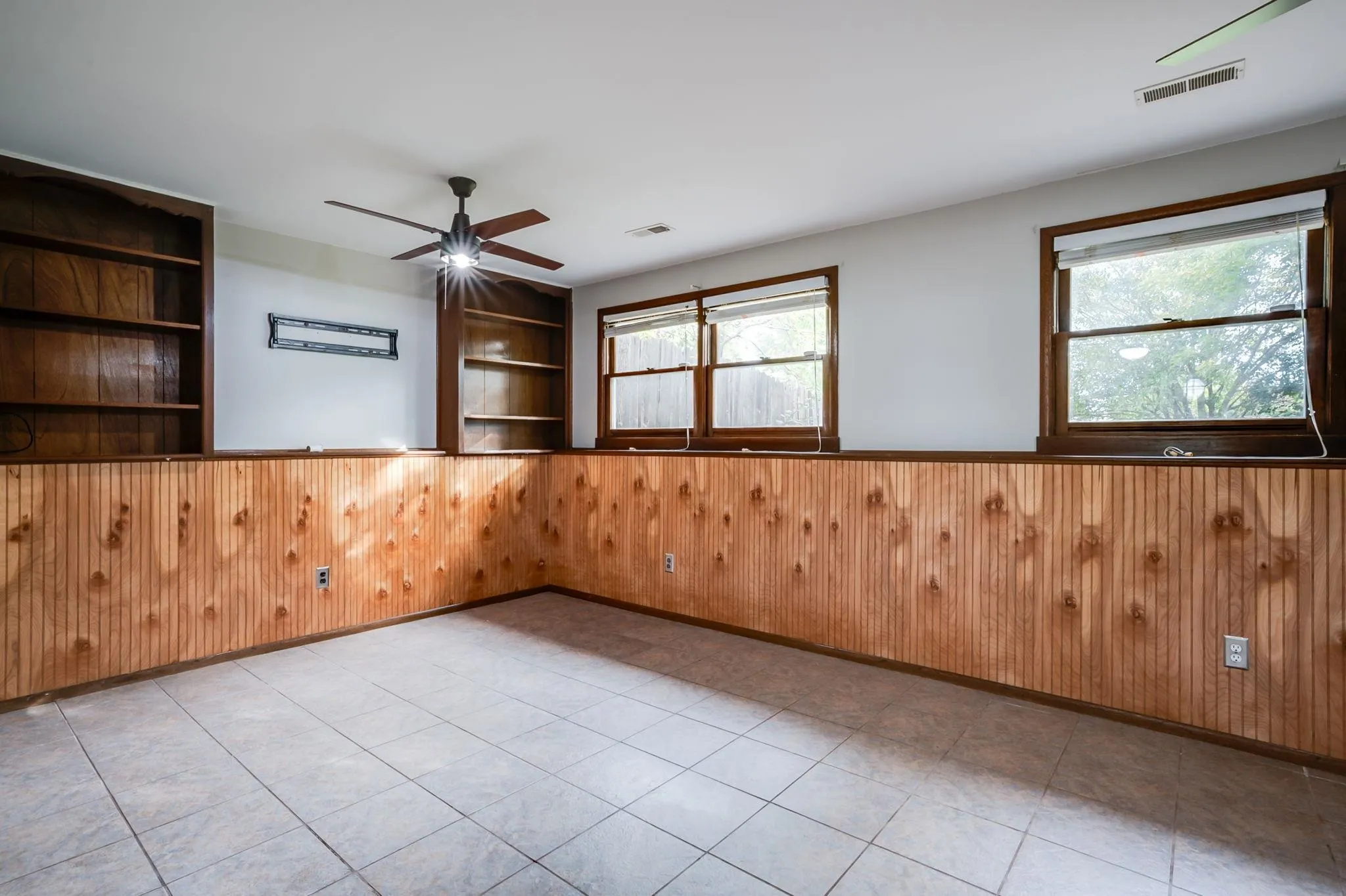 Derby, Kansas 67037, United States, 4 Bedrooms Bedrooms, ,2 BathroomsBathrooms,Residential,Active,219917