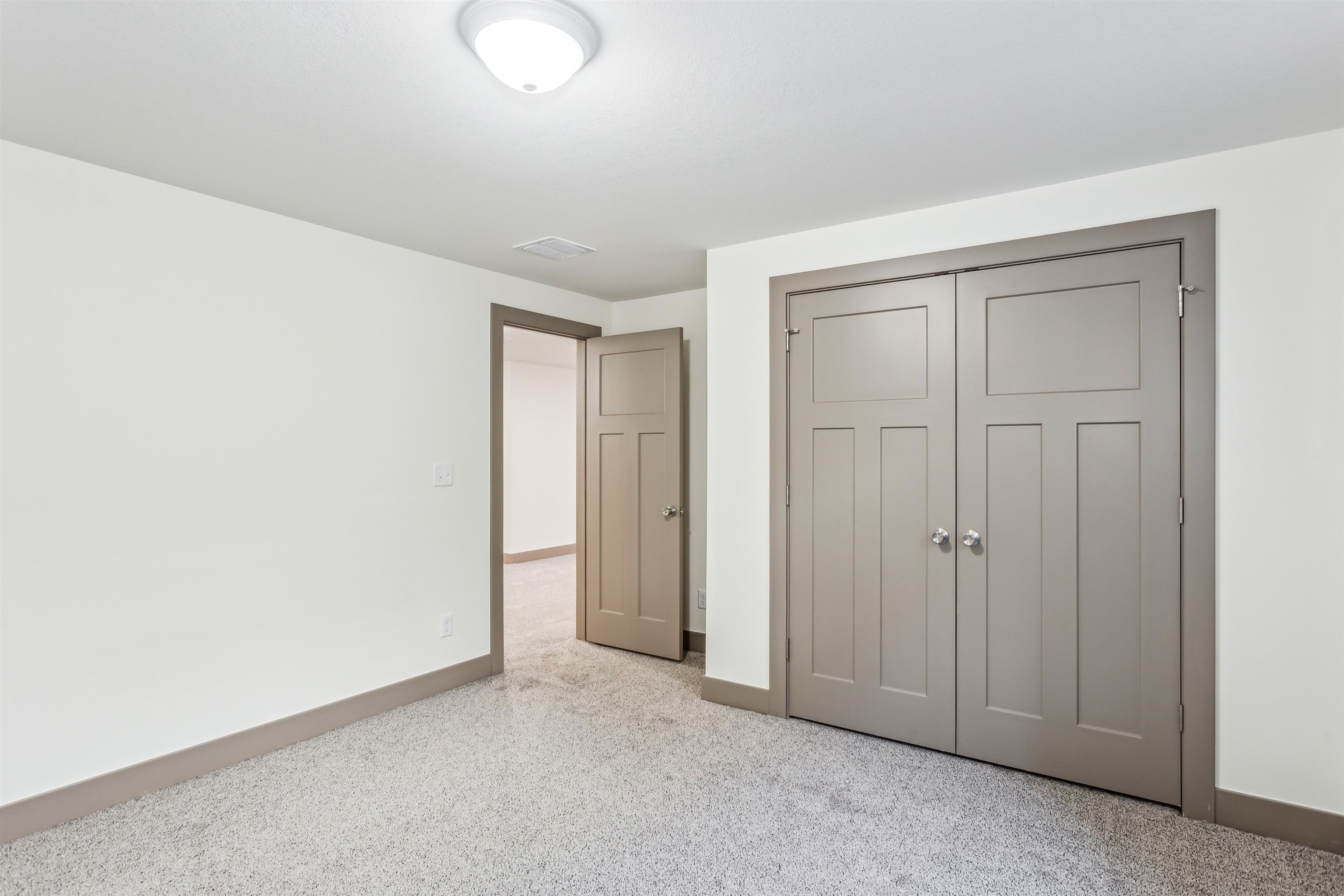 5821 N Newport St, Park City, Kansas image 31