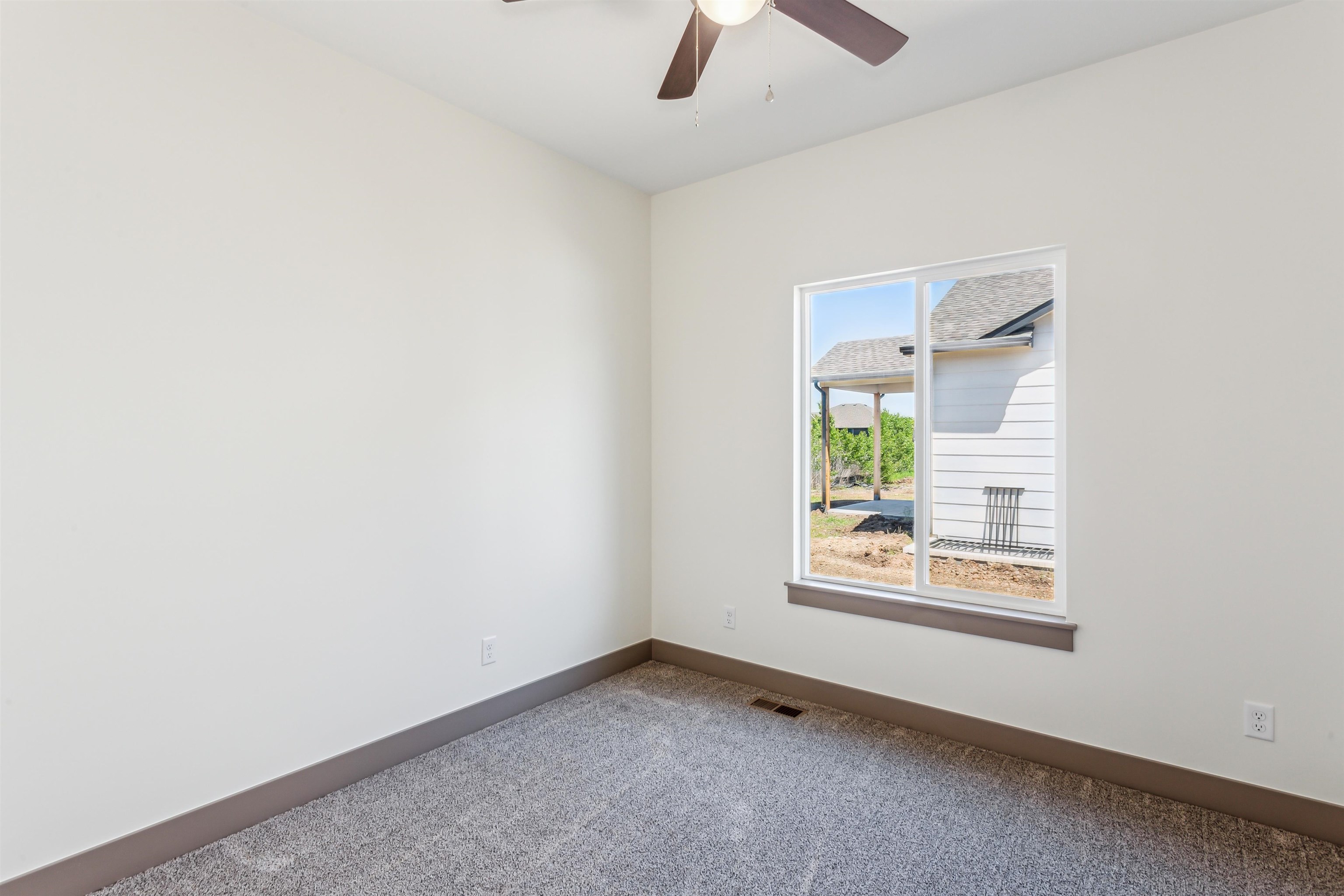 5821 N Newport St, Park City, Kansas image 19