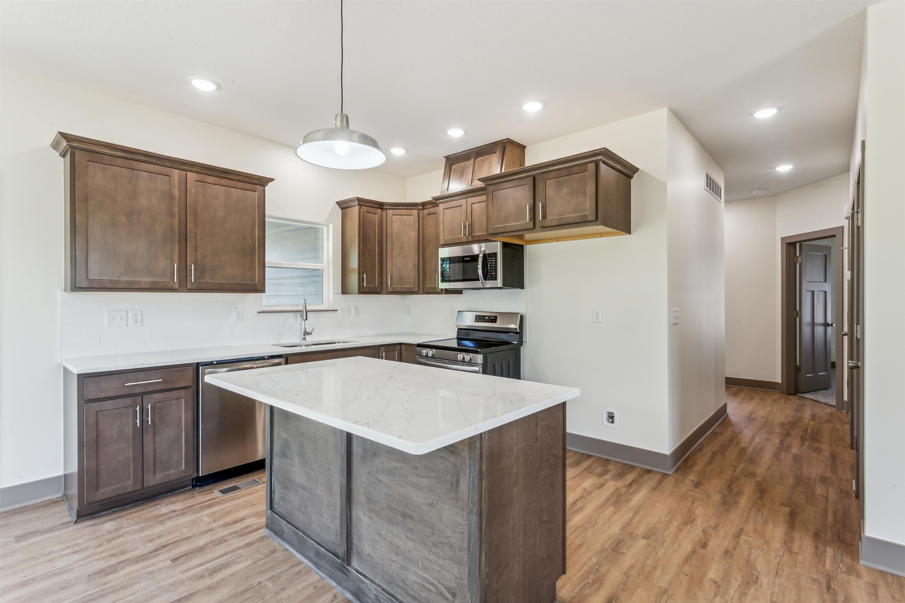 5821 N Newport St, Park City, Kansas image 8