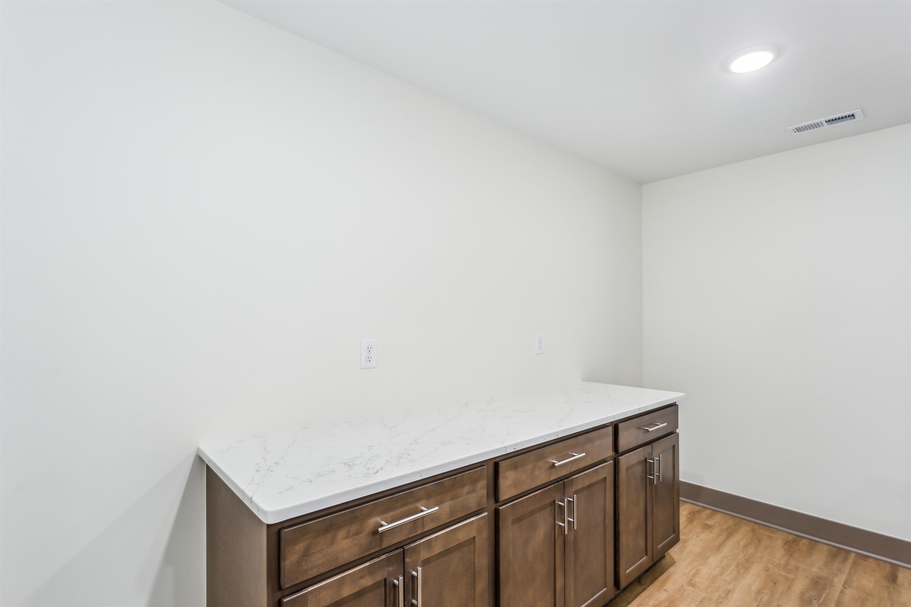 5821 N Newport St, Park City, Kansas image 28