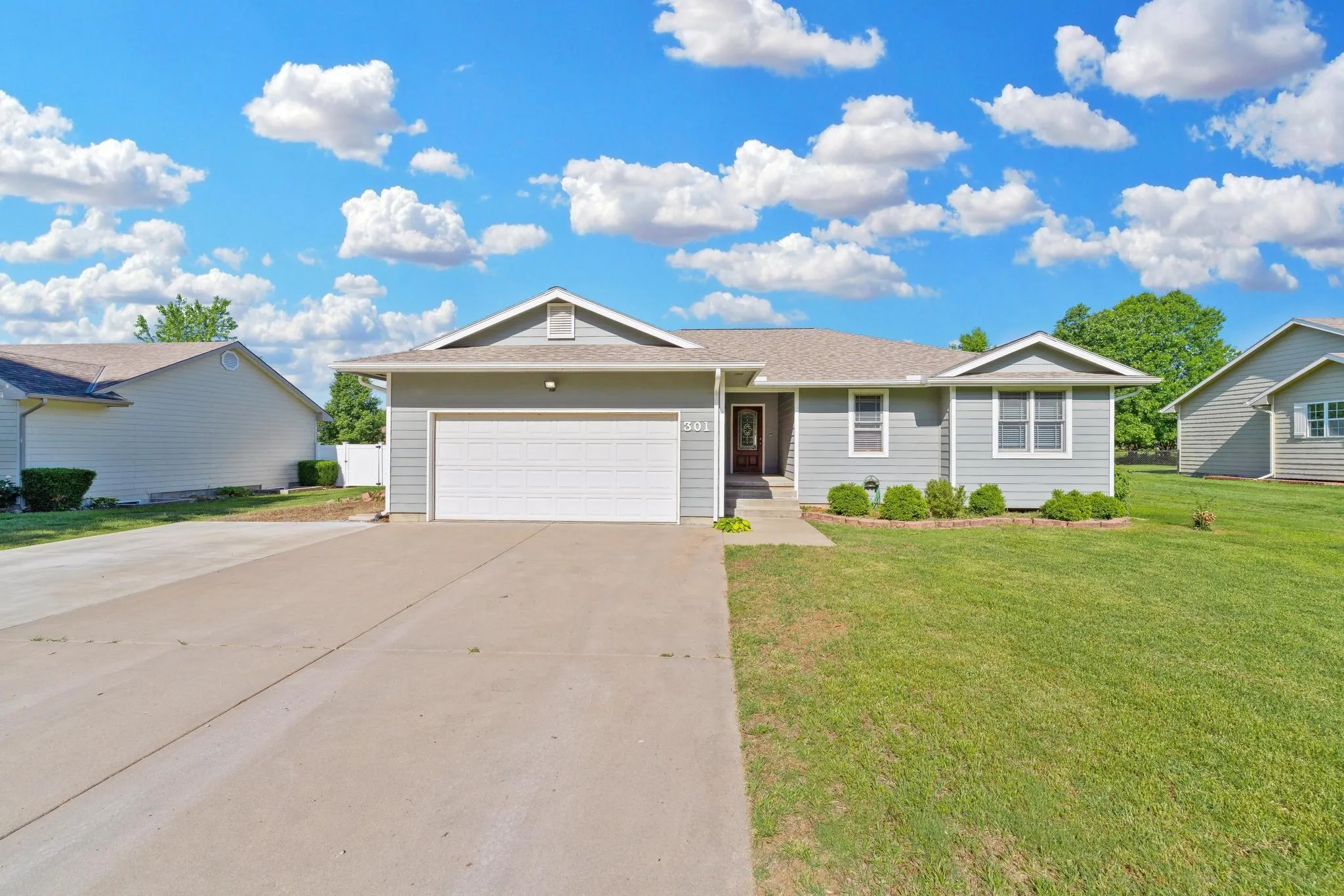 Oxford, Kansas 67119, United States, 5 Bedrooms Bedrooms, ,3 BathroomsBathrooms,Residential,Active,139571