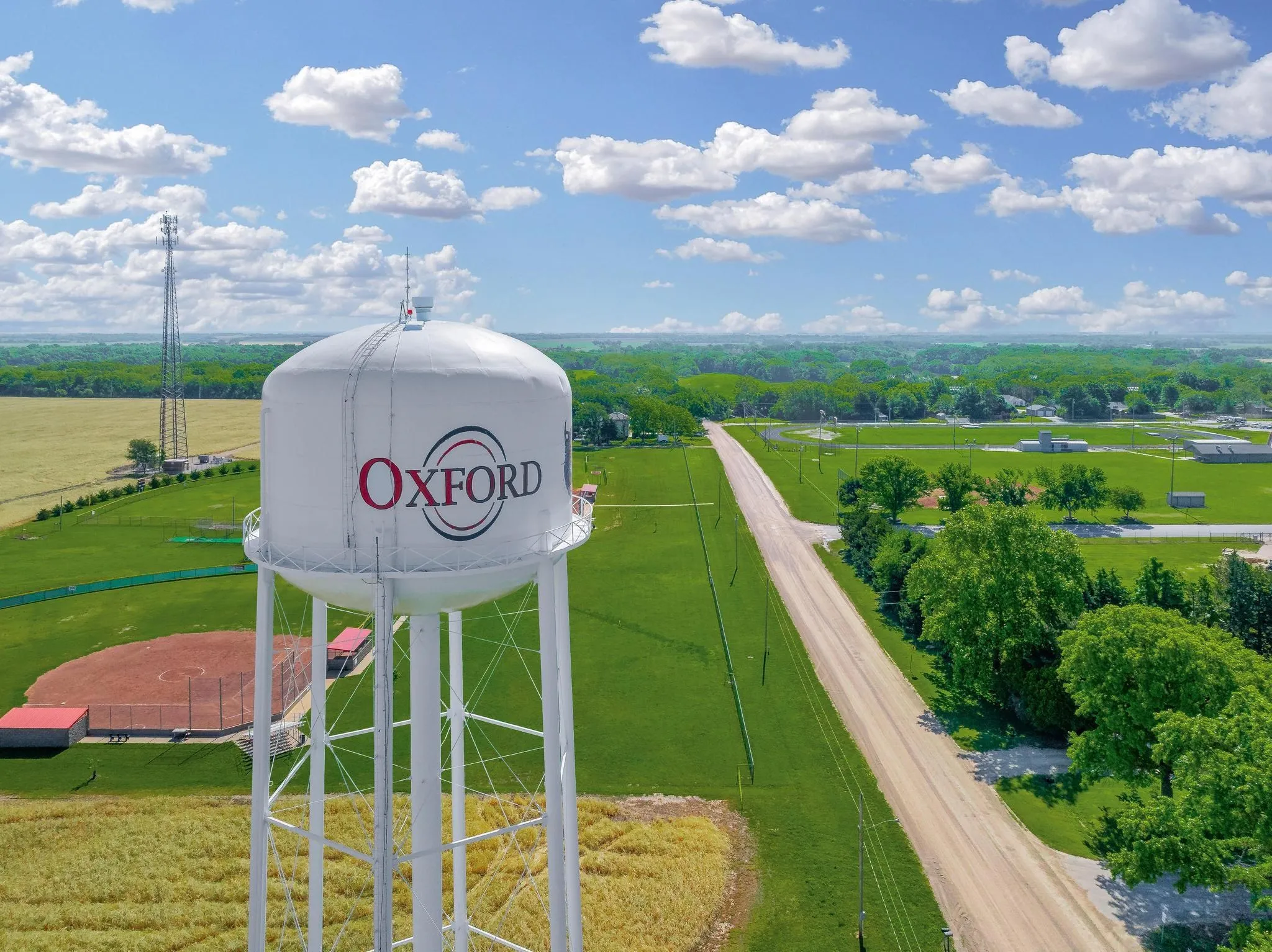 Oxford, Kansas 67119, United States, 5 Bedrooms Bedrooms, ,3 BathroomsBathrooms,Residential,Active,139571