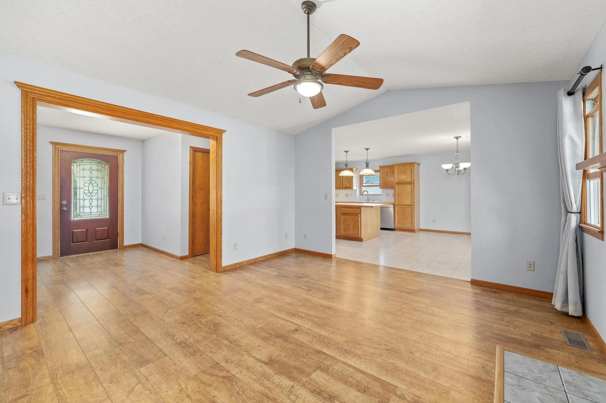 Oxford, Kansas 67119, United States, 5 Bedrooms Bedrooms, ,3 BathroomsBathrooms,Residential,Active,139571