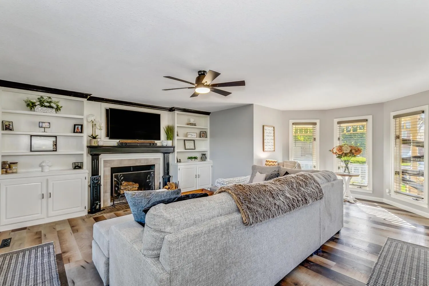 Wichita, Kansas 67235, United States, 4 Bedrooms Bedrooms, ,4 BathroomsBathrooms,Residential,Pending,54608