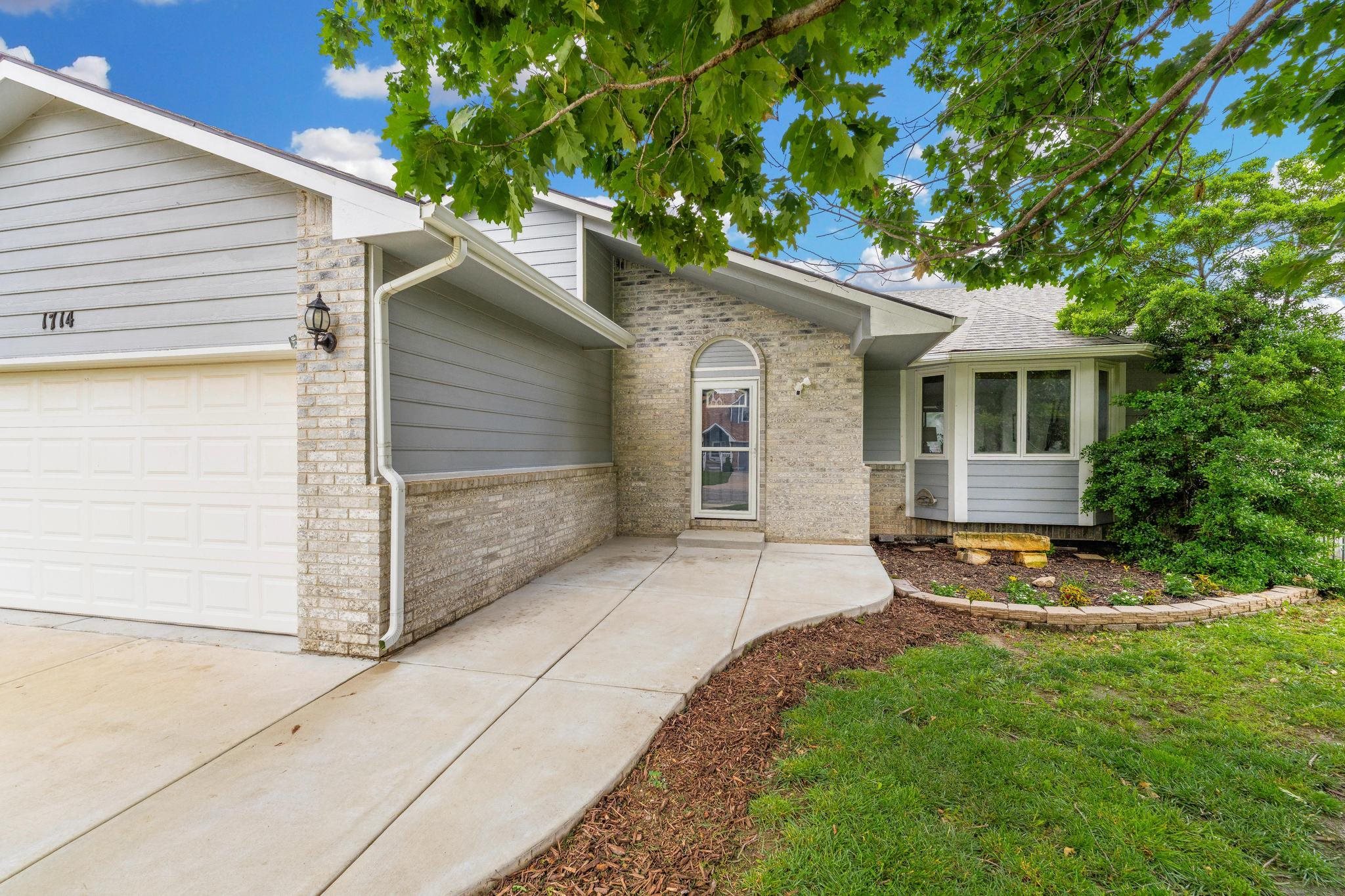 1714 N Shefford St, Wichita, Virginia image 2