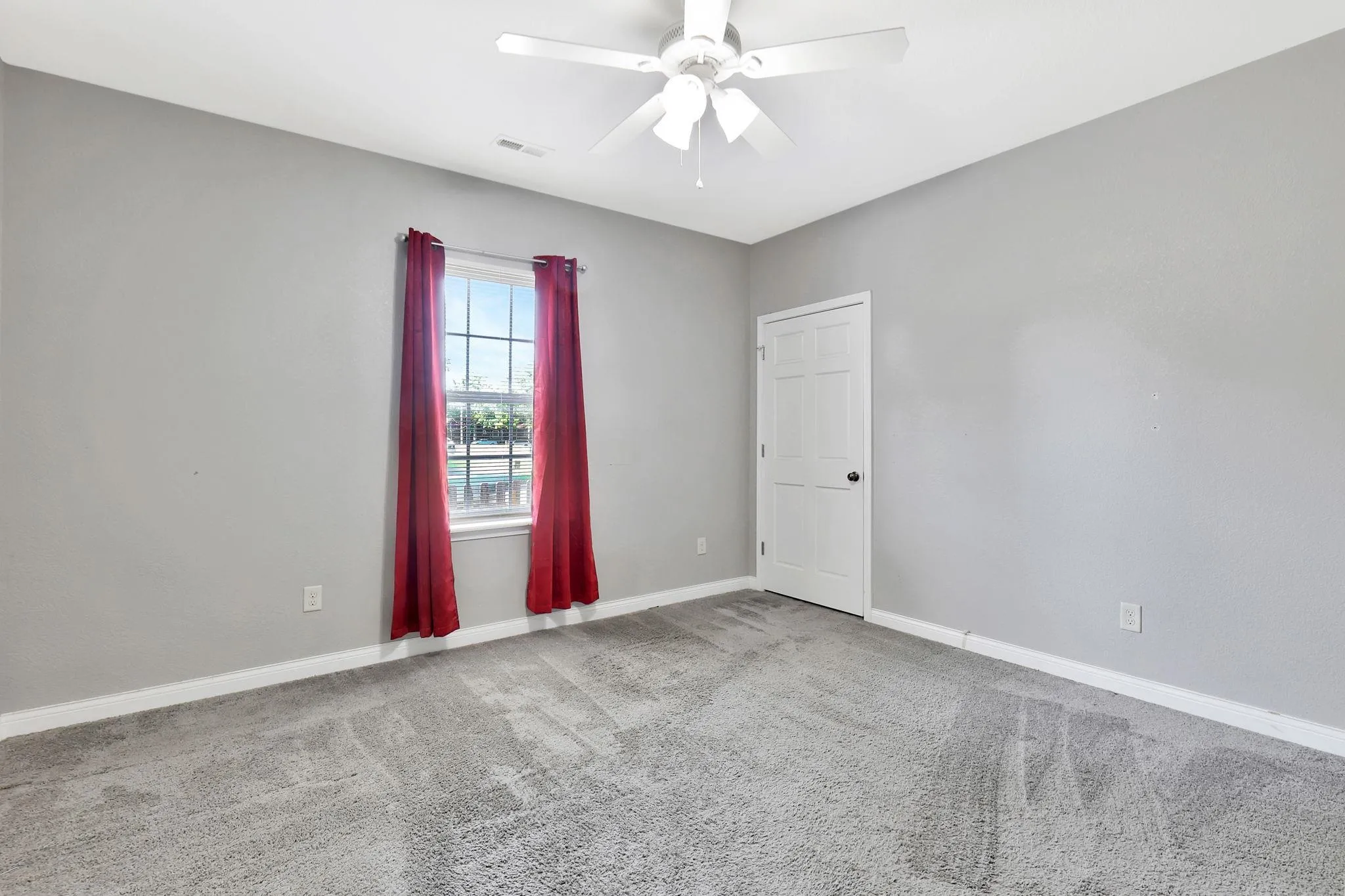 El Dorado, Kansas 67042, United States, 3 Bedrooms Bedrooms, ,2 BathroomsBathrooms,Residential,Pending,166047