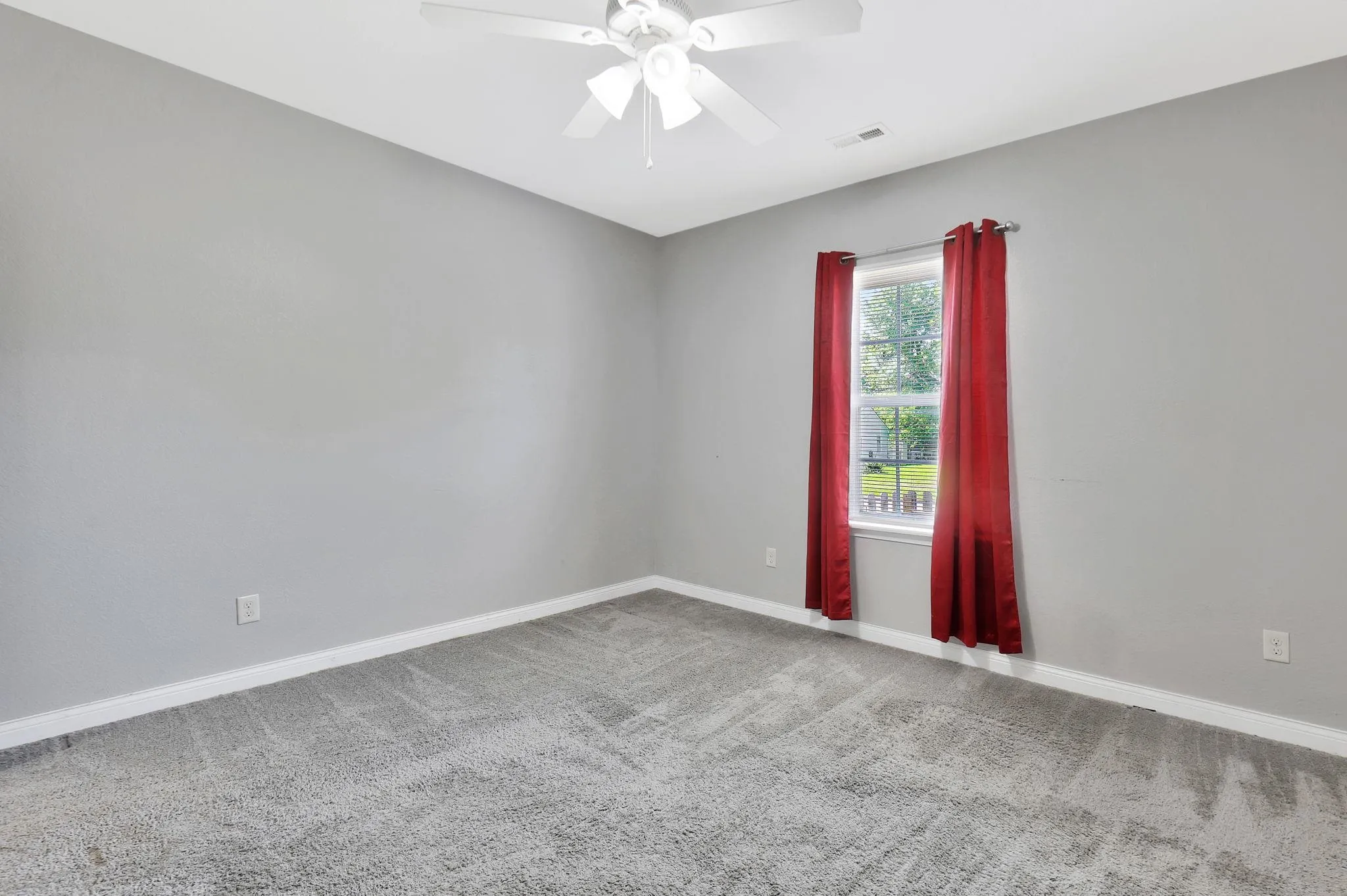 El Dorado, Kansas 67042, United States, 3 Bedrooms Bedrooms, ,2 BathroomsBathrooms,Residential,Pending,166047