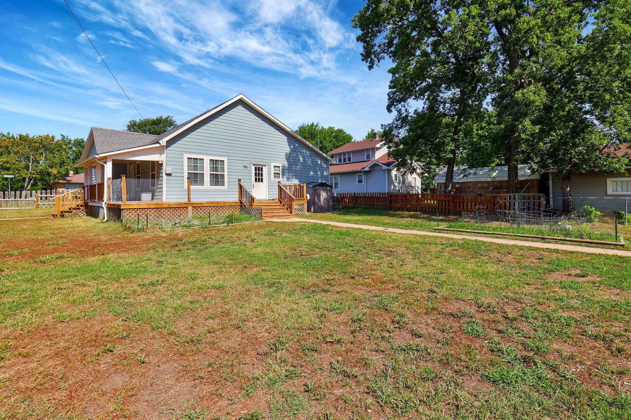 El Dorado, Kansas 67042, United States, 3 Bedrooms Bedrooms, ,2 BathroomsBathrooms,Residential,Pending,166047