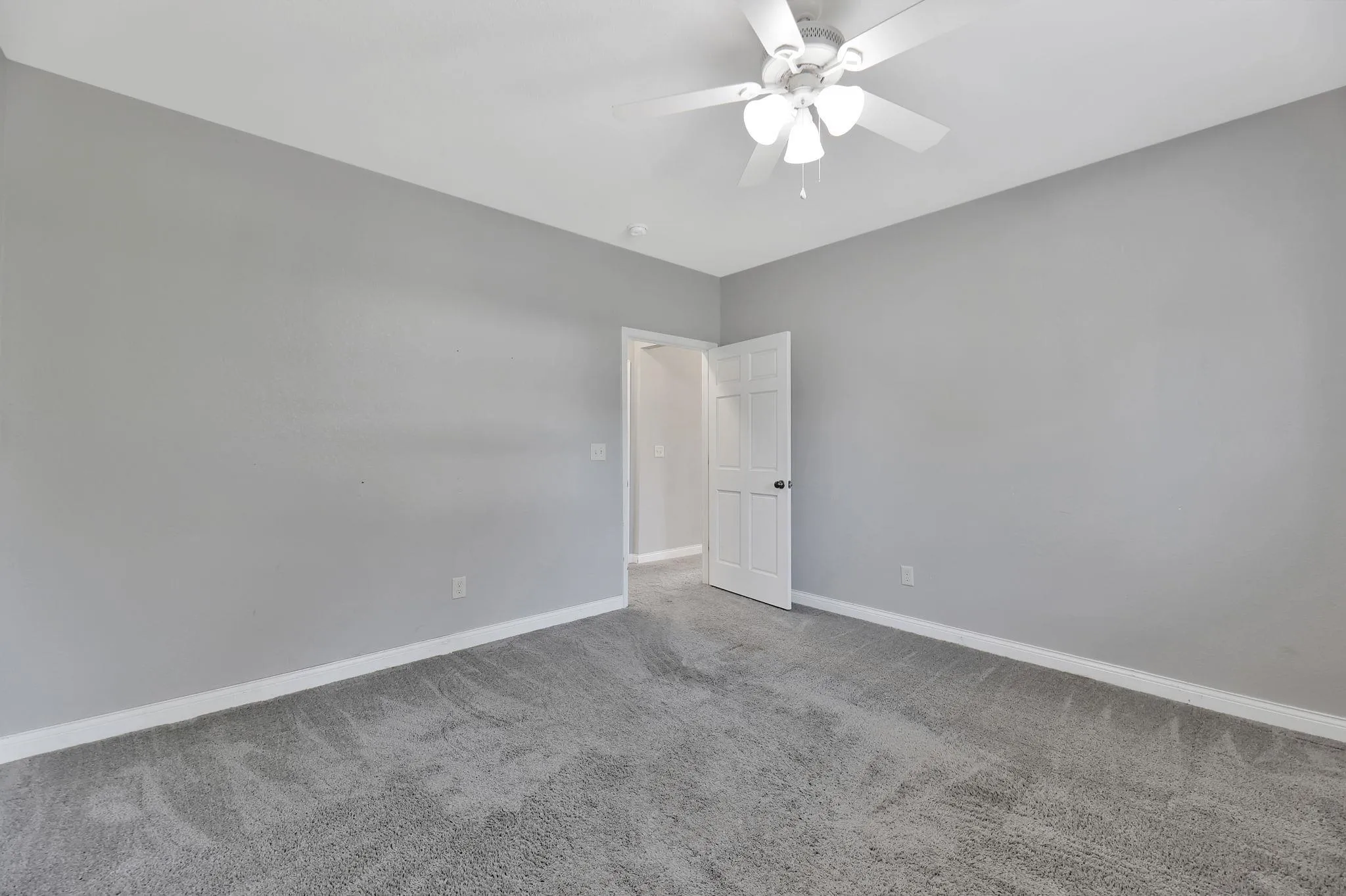 El Dorado, Kansas 67042, United States, 3 Bedrooms Bedrooms, ,2 BathroomsBathrooms,Residential,Pending,166047