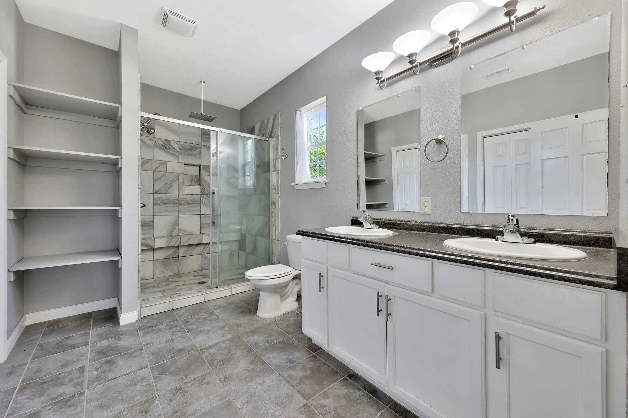 El Dorado, Kansas 67042, United States, 3 Bedrooms Bedrooms, ,2 BathroomsBathrooms,Residential,Pending,166047