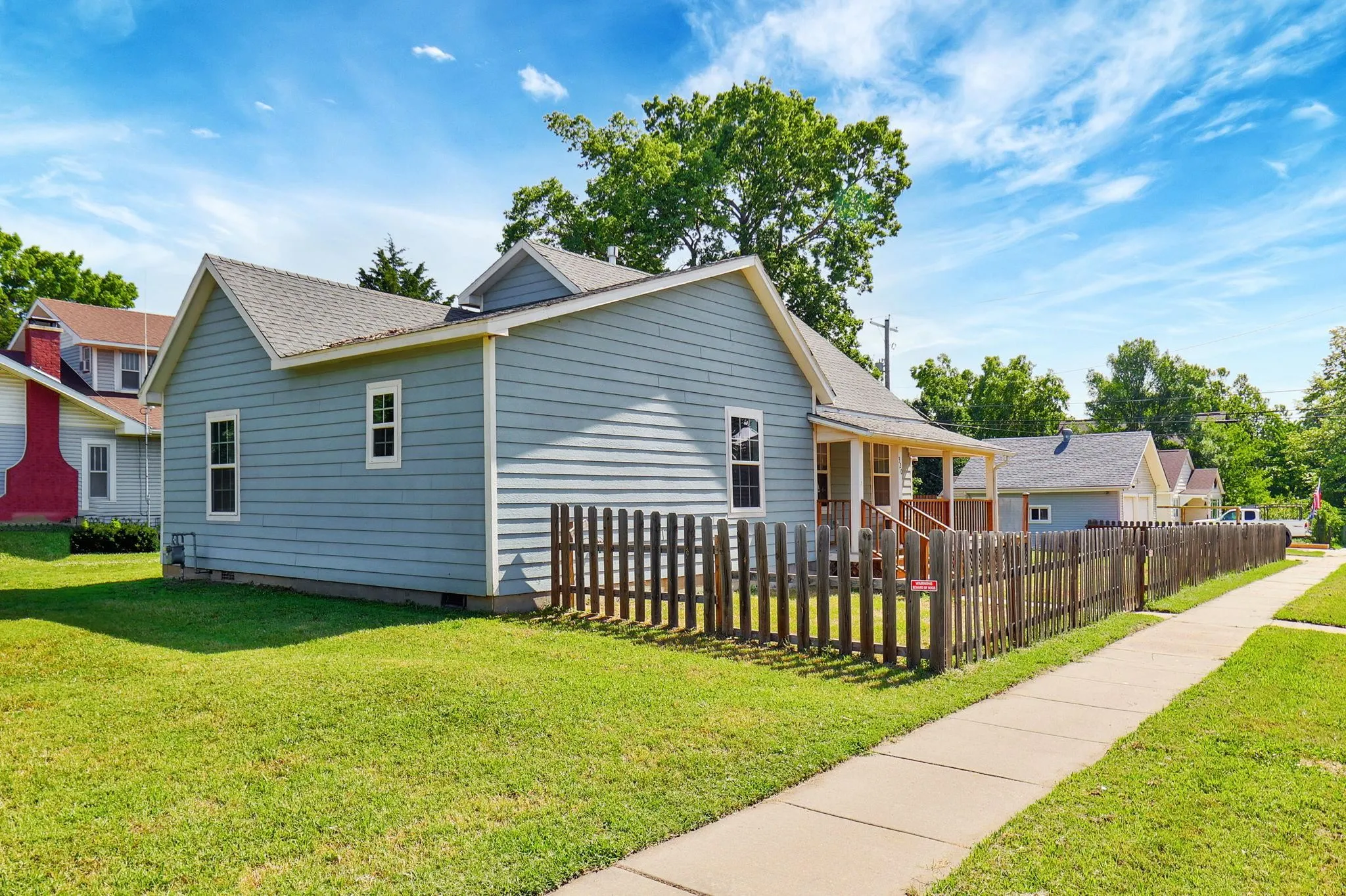 El Dorado, Kansas 67042, United States, 3 Bedrooms Bedrooms, ,2 BathroomsBathrooms,Residential,Pending,166047