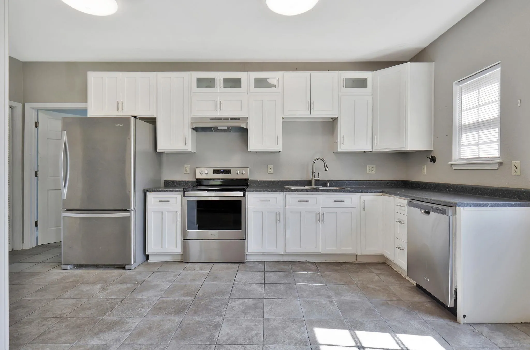 El Dorado, Kansas 67042, United States, 3 Bedrooms Bedrooms, ,2 BathroomsBathrooms,Residential,Pending,166047