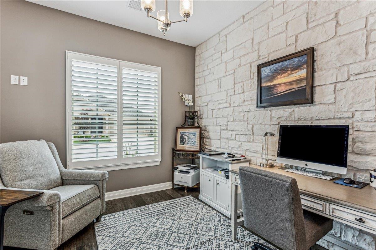 4034 N Solano Cir, Wichita, Kansas image 4