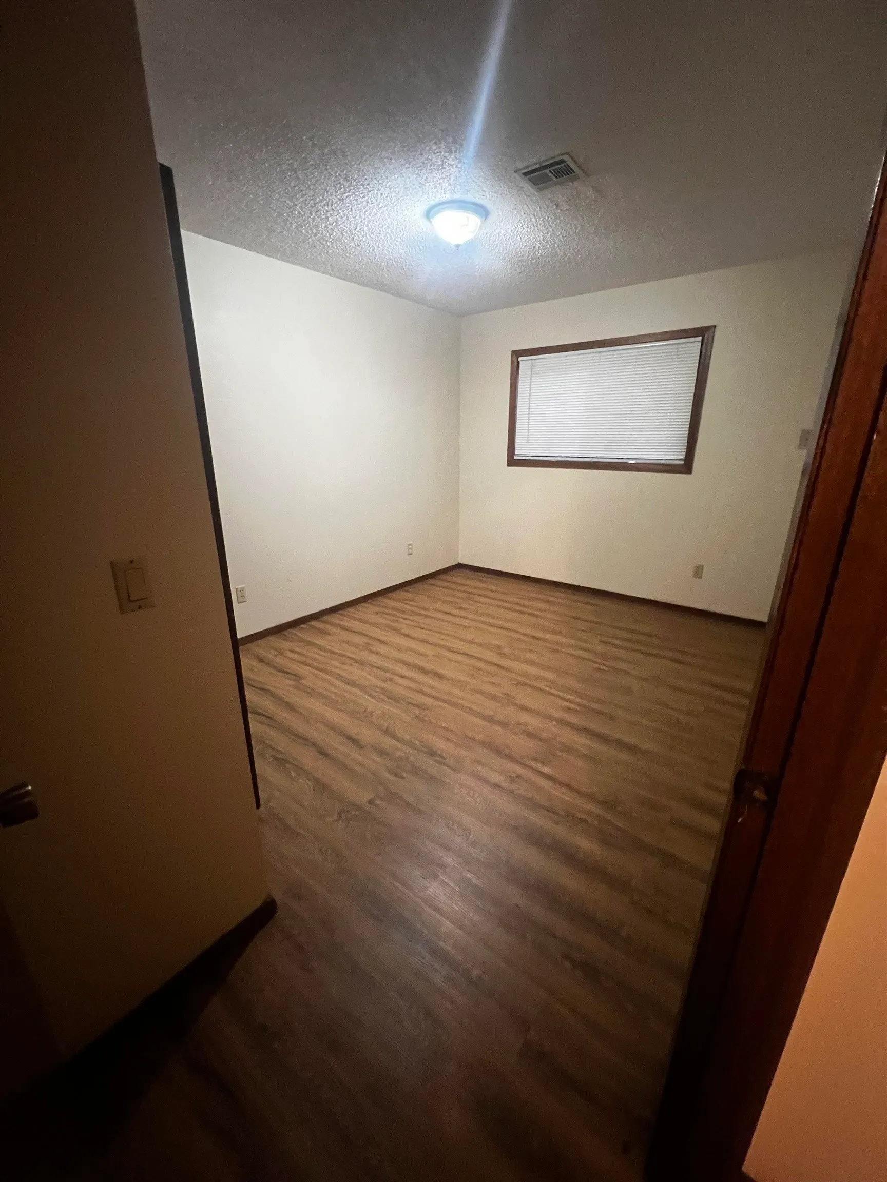 Wichita, Kansas 67215, United States, 2 Bedrooms Bedrooms, ,2 BathroomsBathrooms,Residential,Active,149853