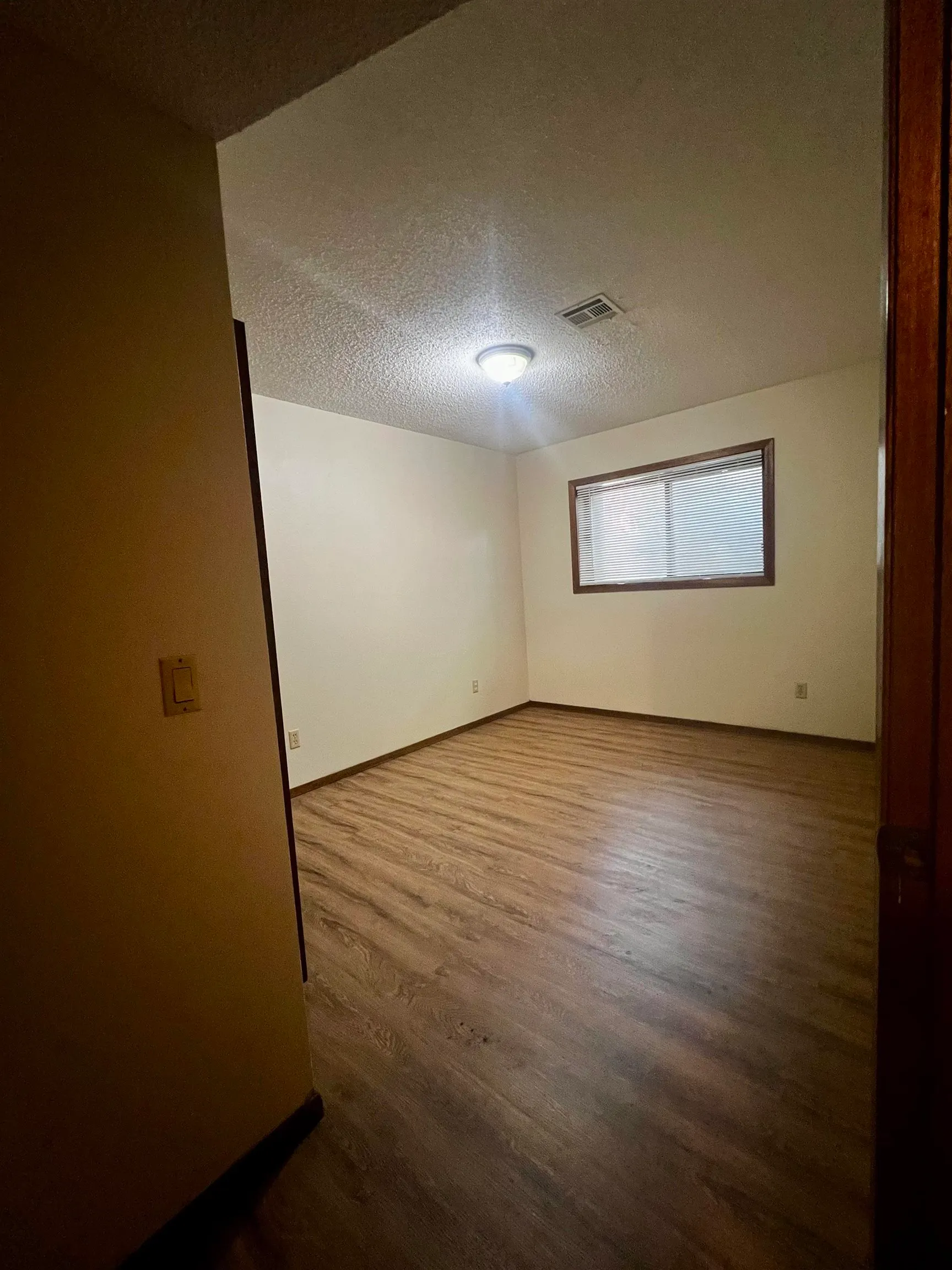 Wichita, Kansas 67215, United States, 2 Bedrooms Bedrooms, ,2 BathroomsBathrooms,Residential,Active,149853