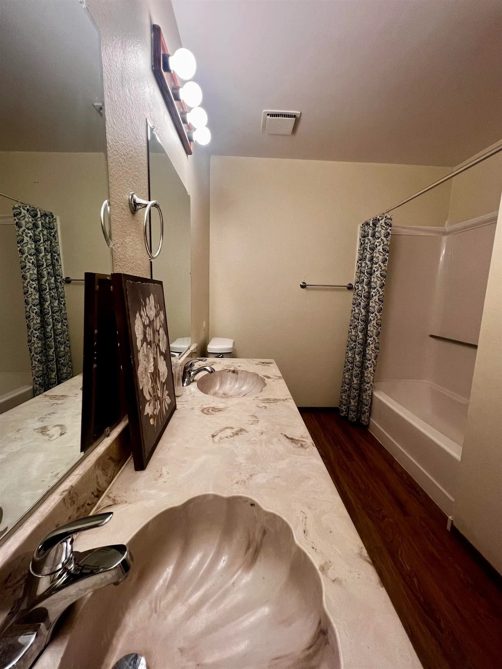 Wichita, Kansas 67215, United States, 2 Bedrooms Bedrooms, ,2 BathroomsBathrooms,Residential,Active,149853